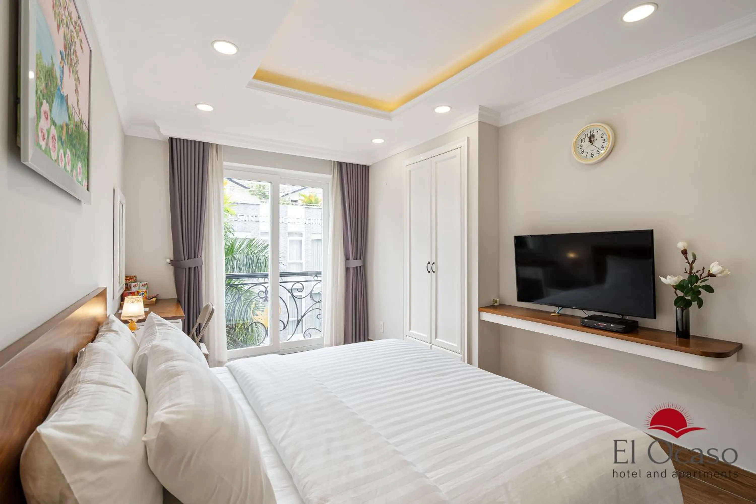 TV and multimedia, Bed in El Ocaso Hotel and Apartments