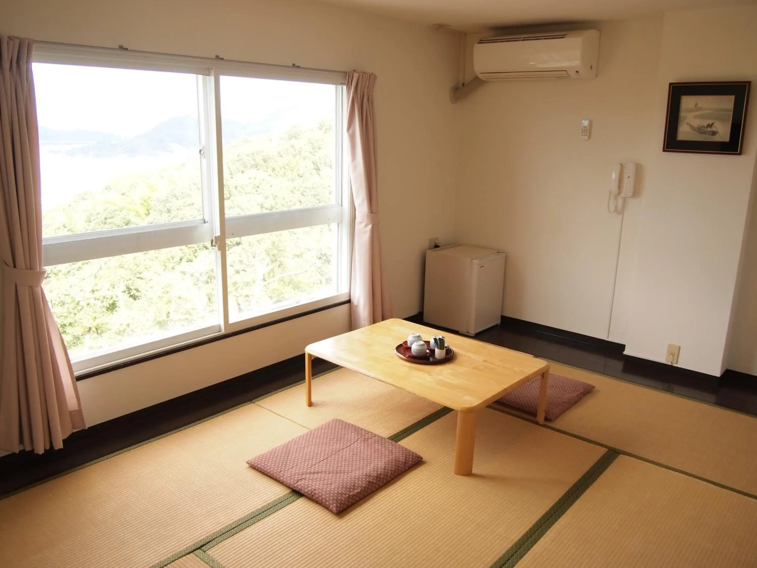 Triple Room with Sea View in Hotel Innoshima Triple Room with Sea View in Hotel Innoshima