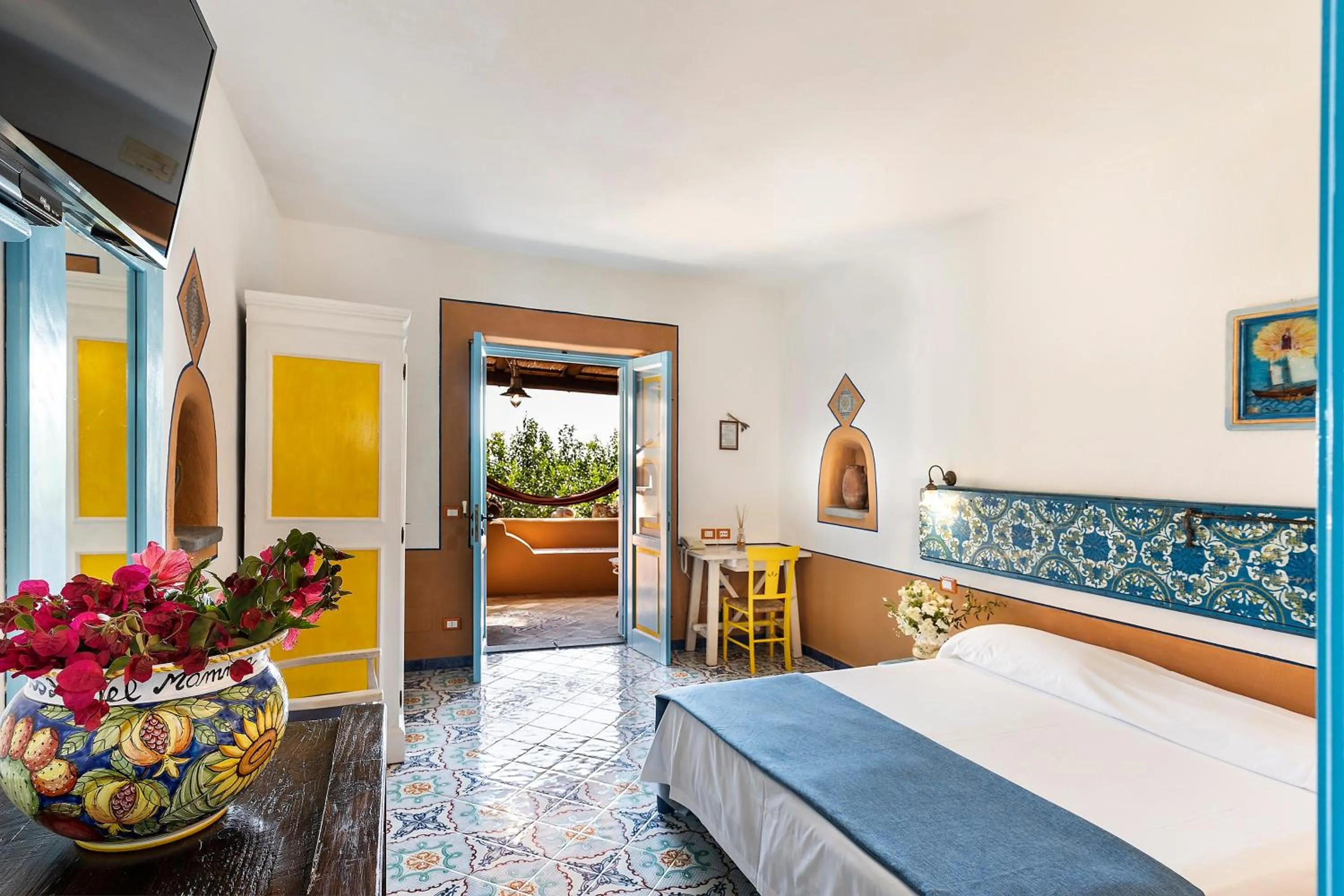 Bed in Hotel Mamma Santina