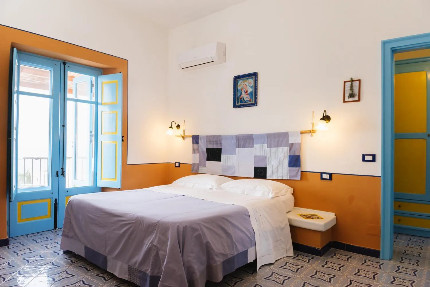 Bed in Hotel Mamma Santina