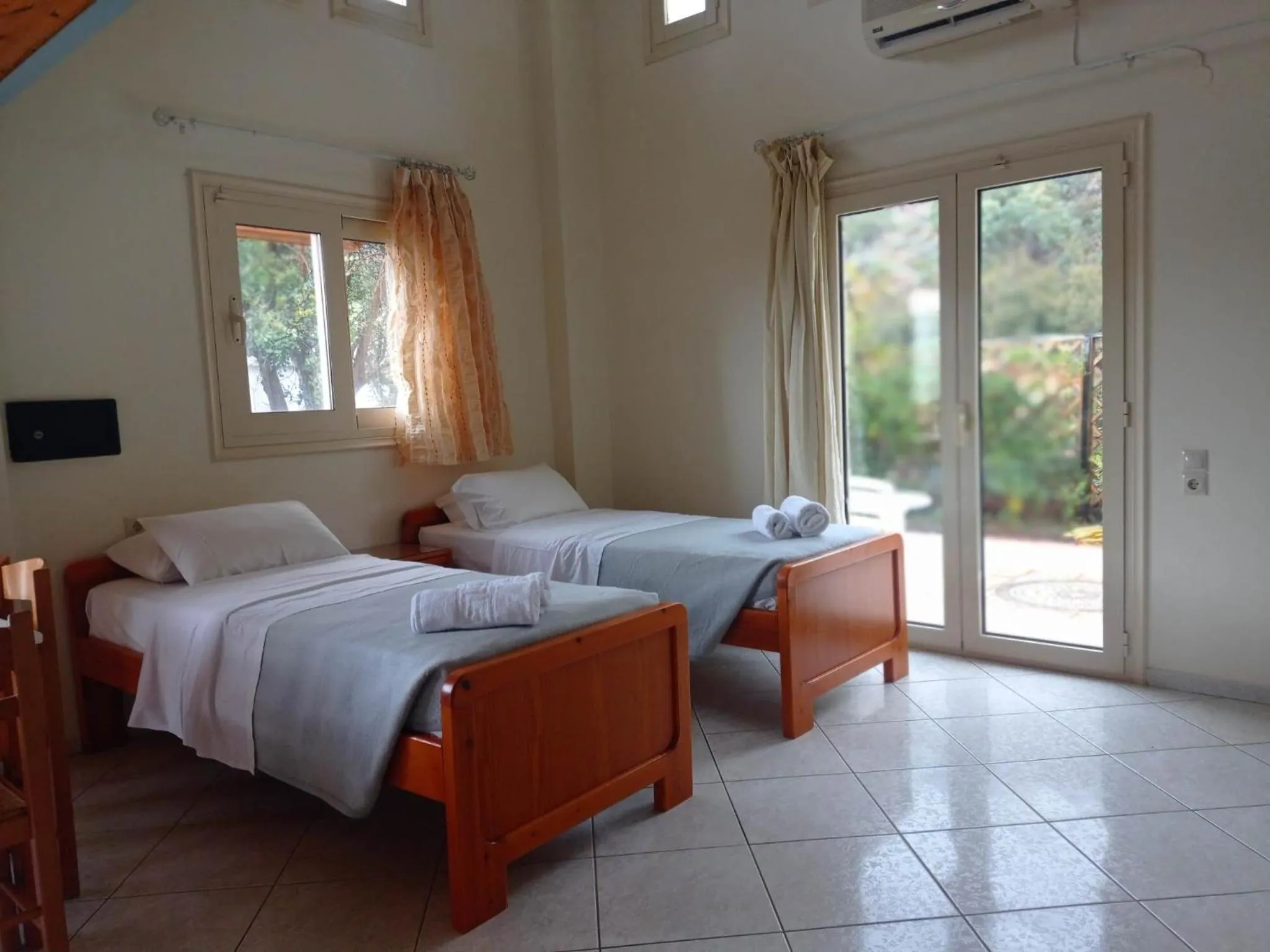 Bed in La Luna Apartments