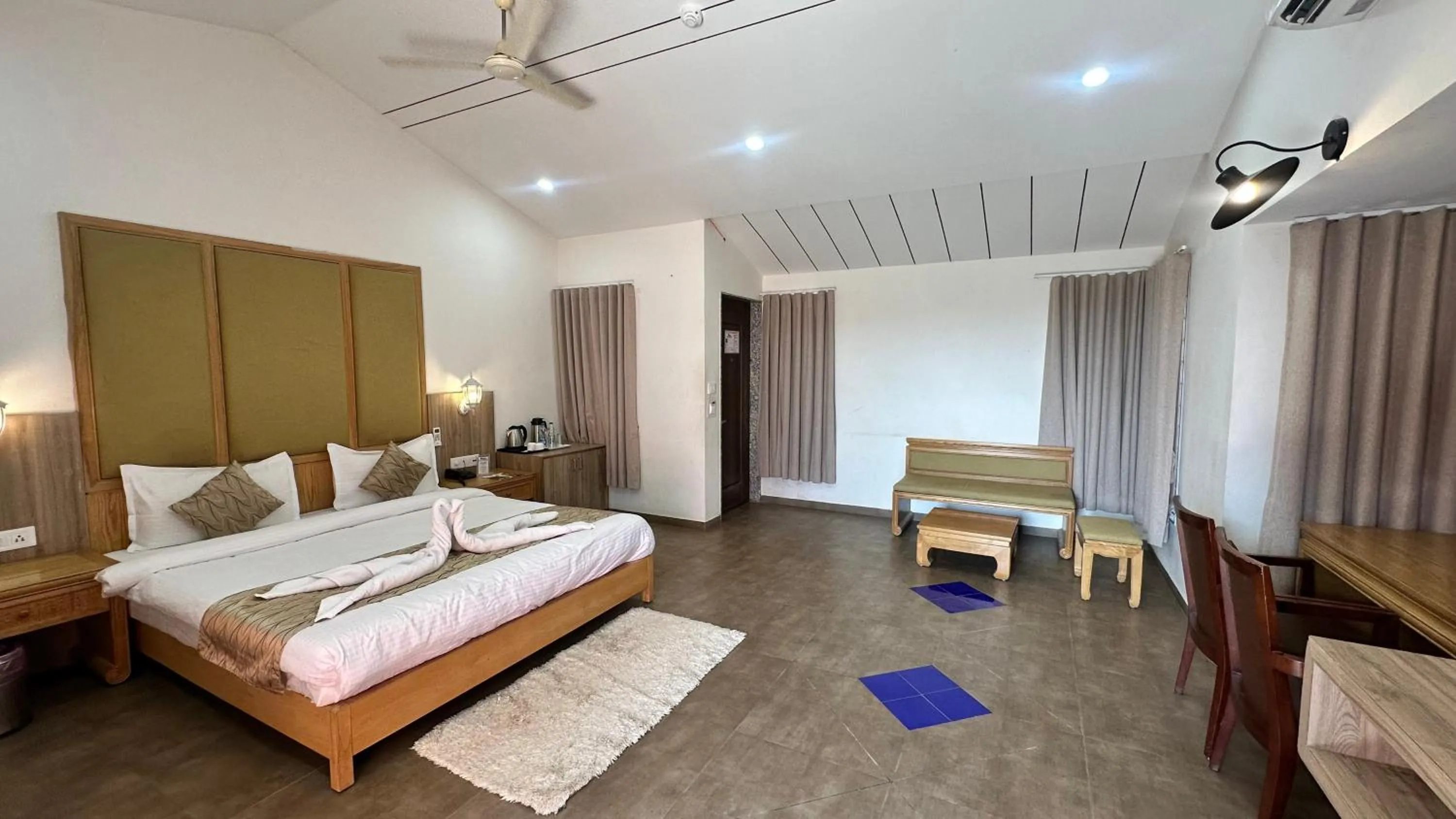 Bedroom, Bed in Lion Park Hotel & Resorts