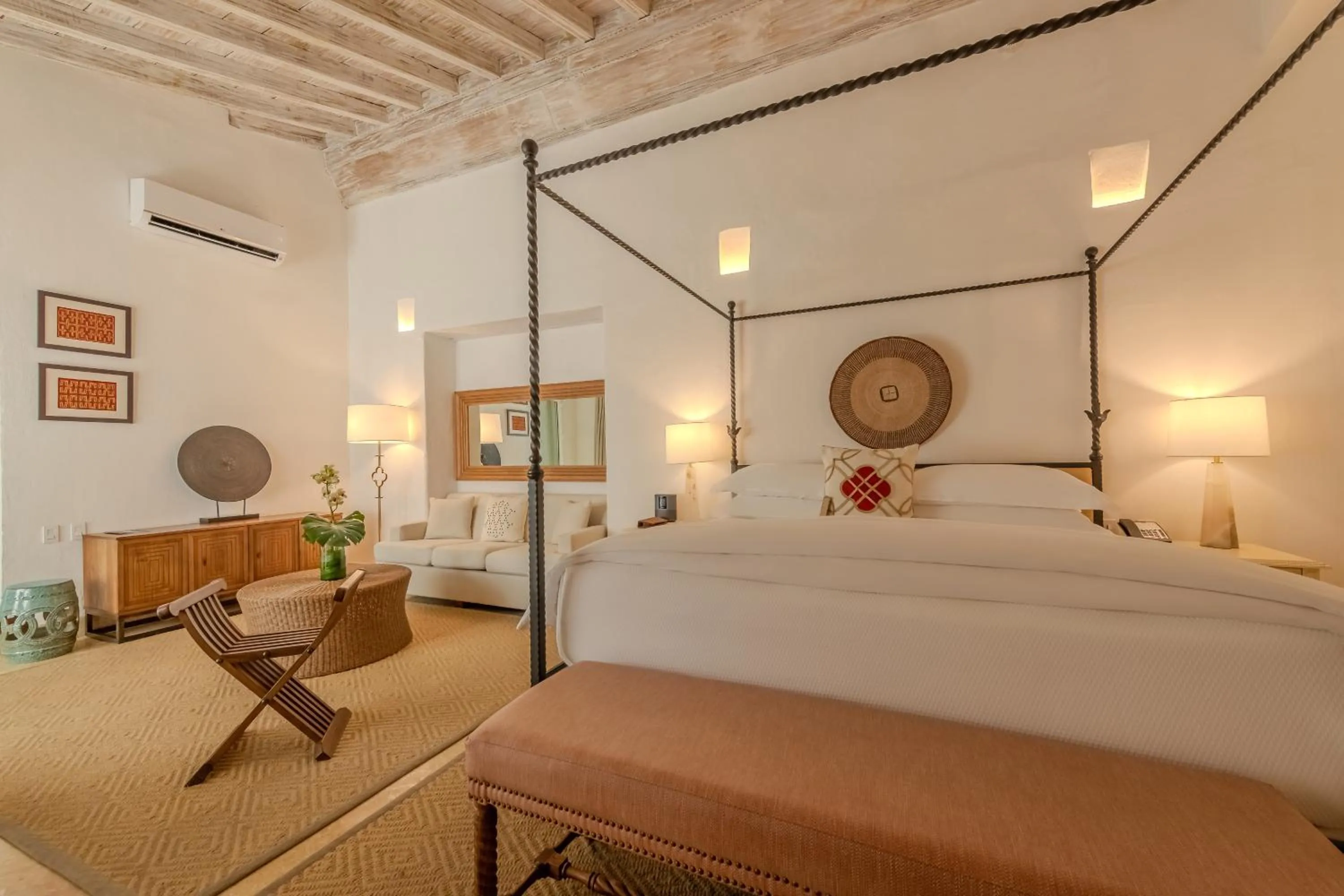 Bedroom, Bed in Casa Pestagua Relais Châteaux