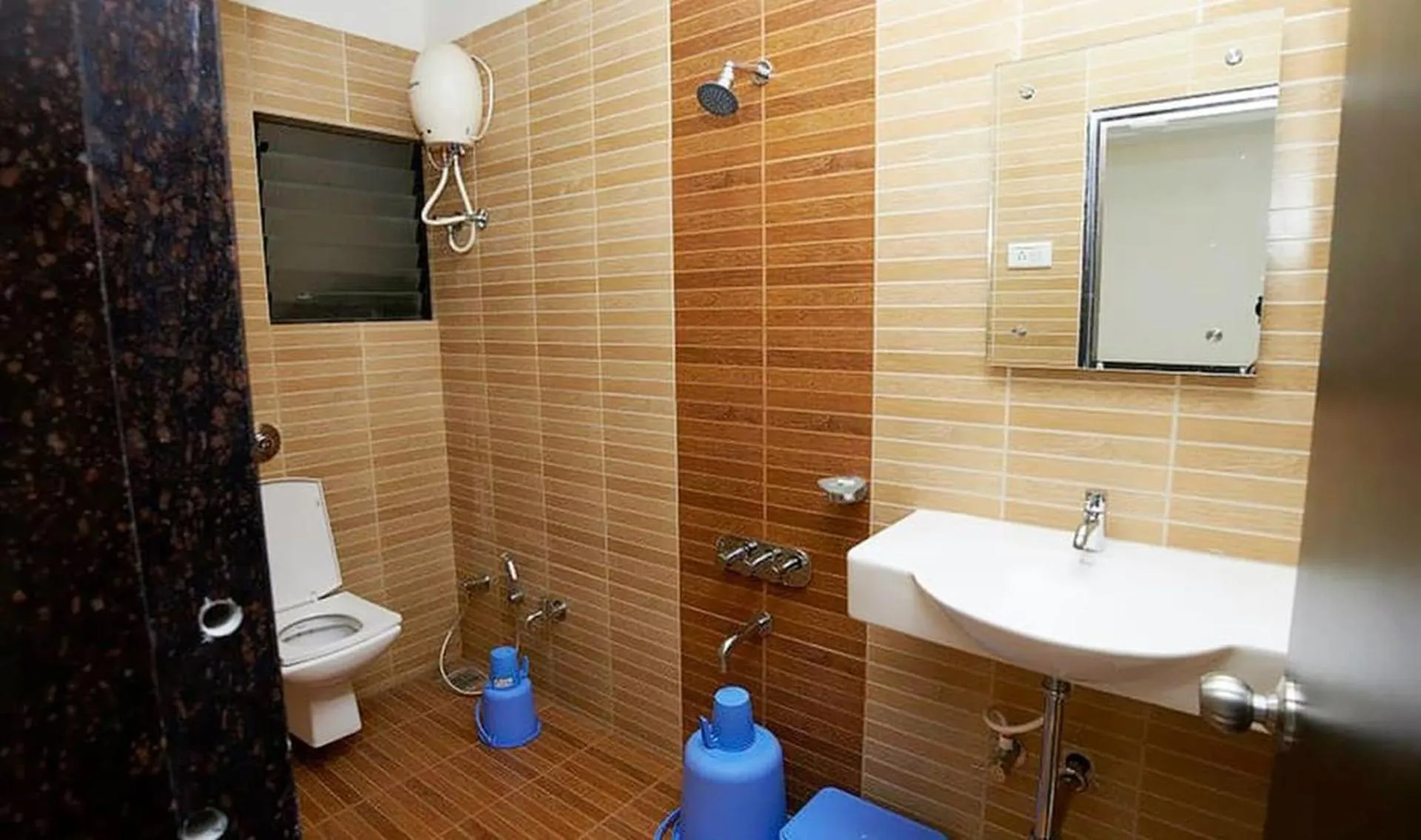 Toilet in Hotel Shanti Kamal