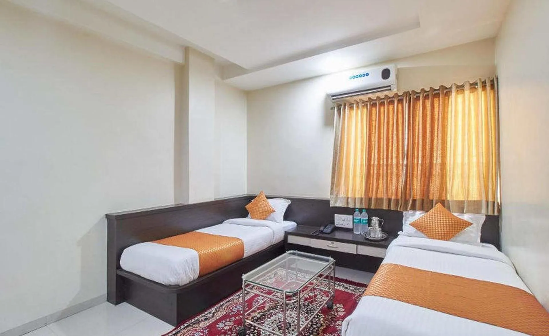 Bedroom in Hotel Shanti Kamal