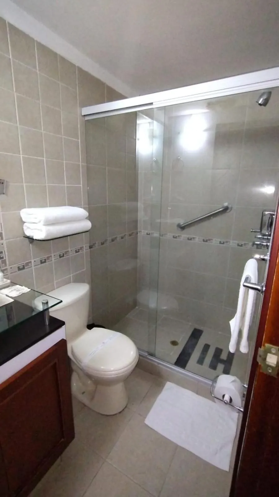 Bathroom in Hotel Mediterraneo