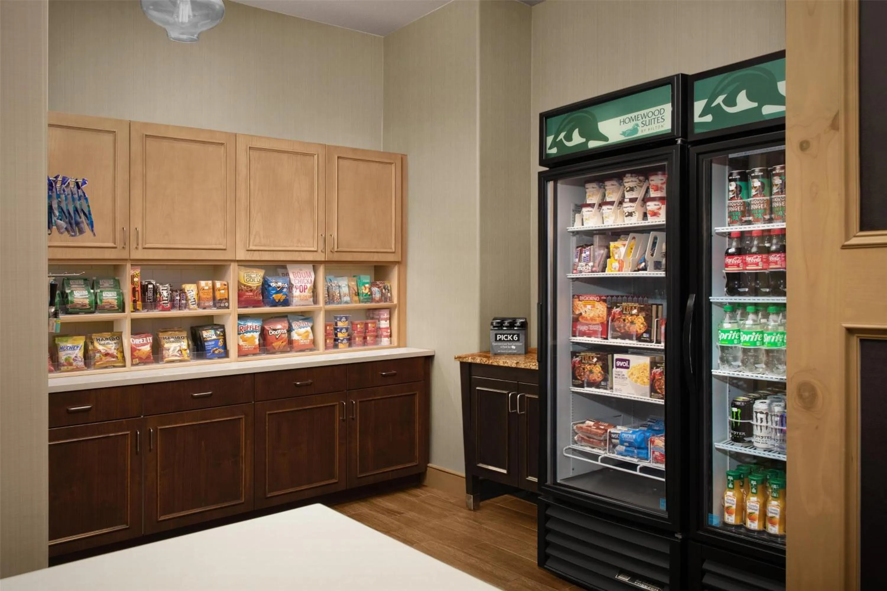 Restaurant/places to eat in Homewood Suites by Hilton Vancouver / Portland