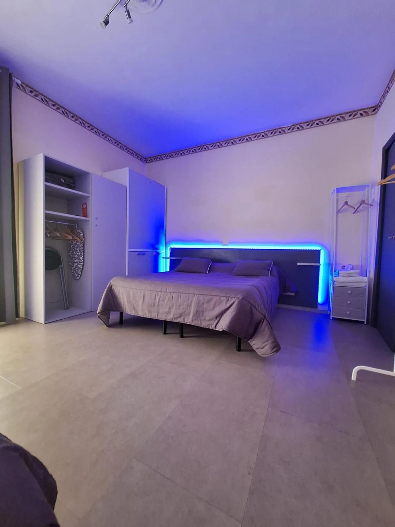 Bed in Tarchon Luxury B&B