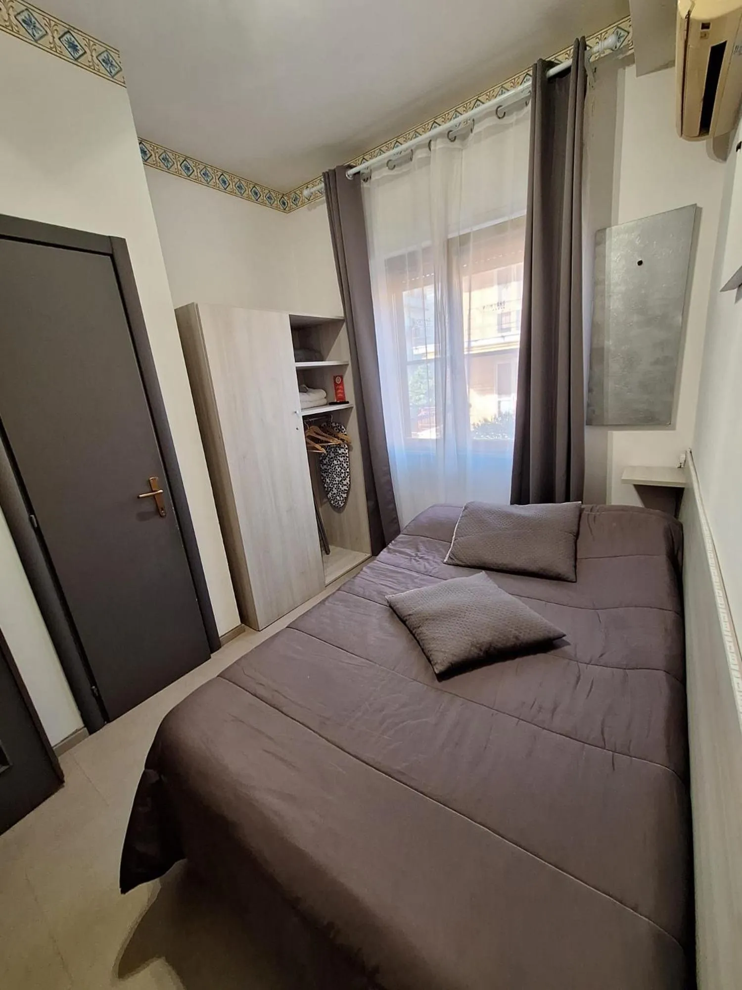 Bed in Tarchon Luxury B&B