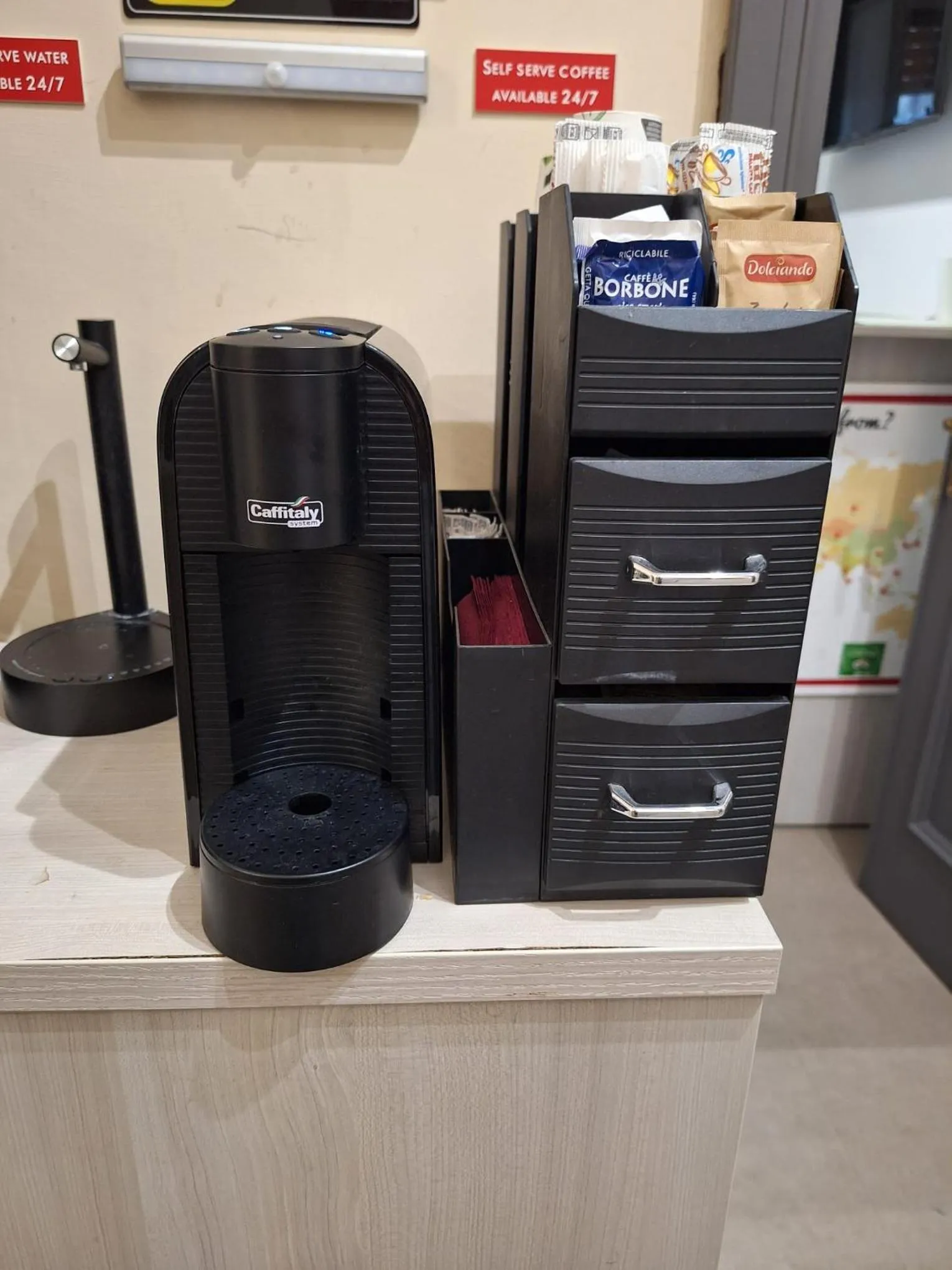 Coffee/tea facilities in Tarchon Luxury B&B