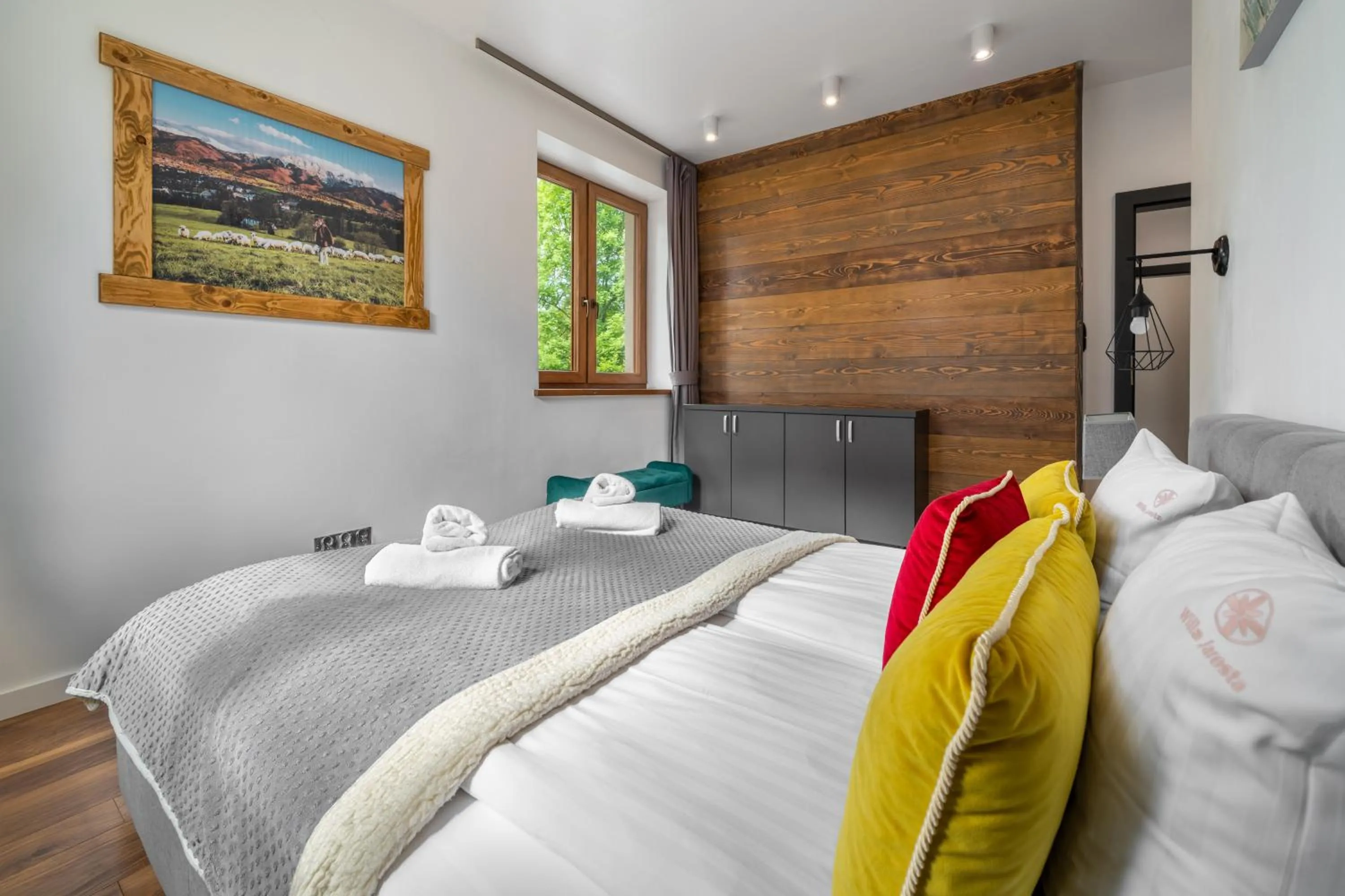 Bed in WILLA JAROSTA & SPA, AC -free parking