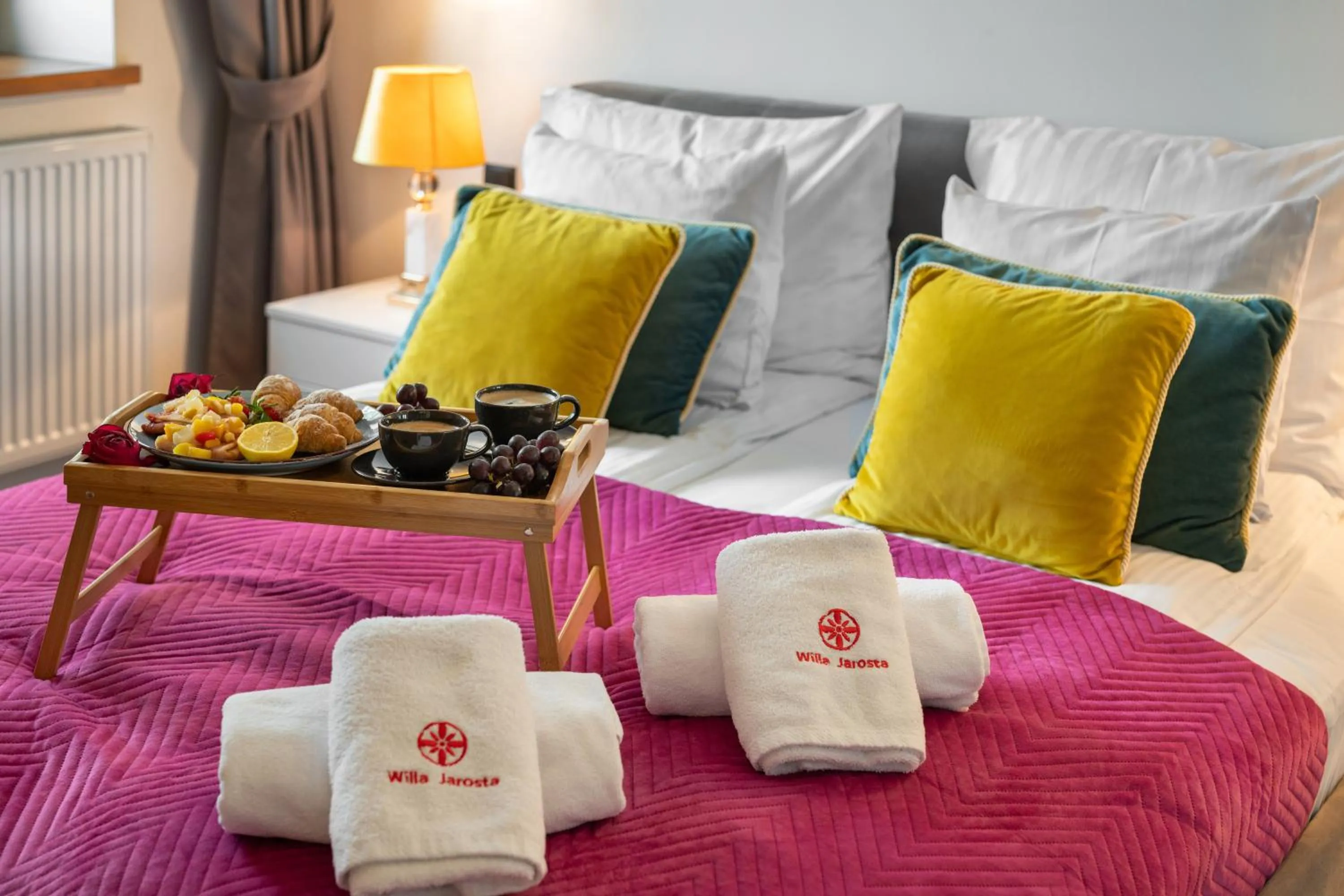 Bed in WILLA JAROSTA & SPA, AC -free parking