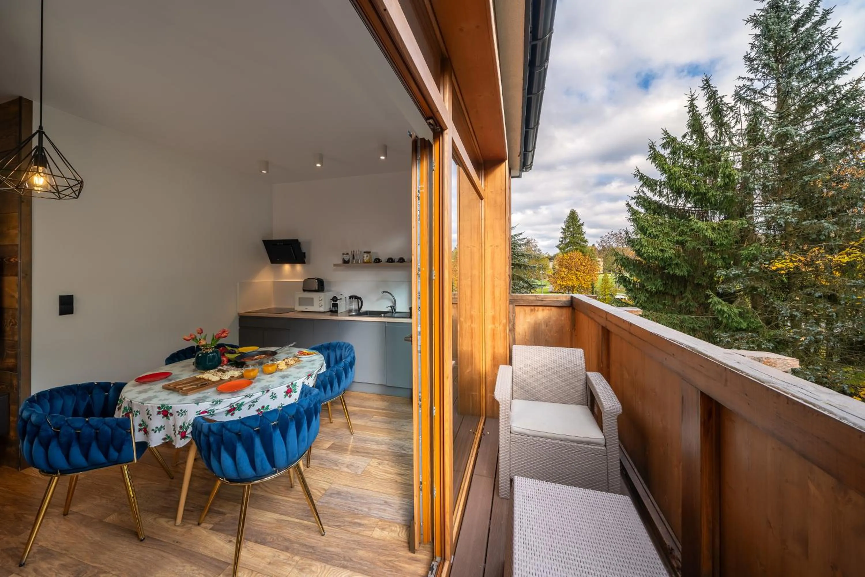 WILLA JAROSTA & SPA, AC -free parking