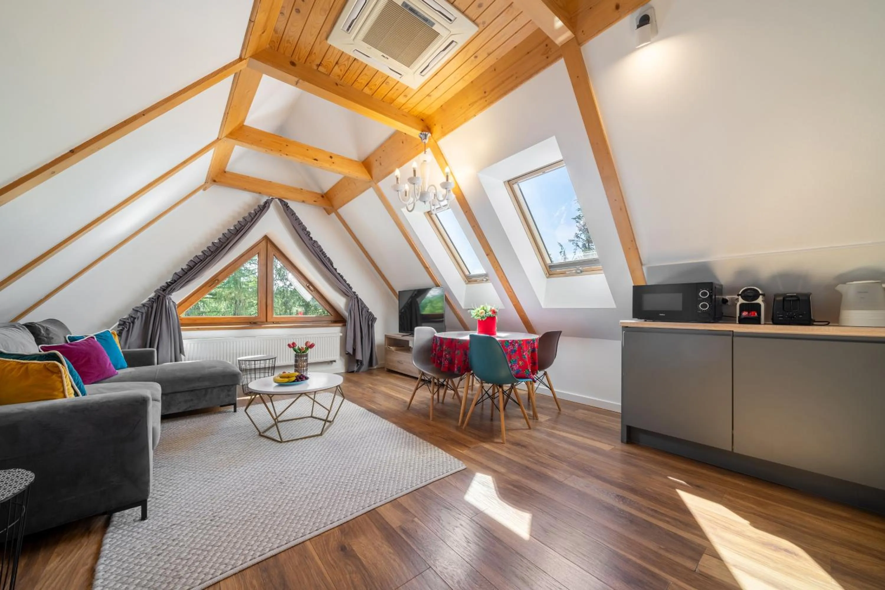 WILLA JAROSTA & SPA, AC -free parking