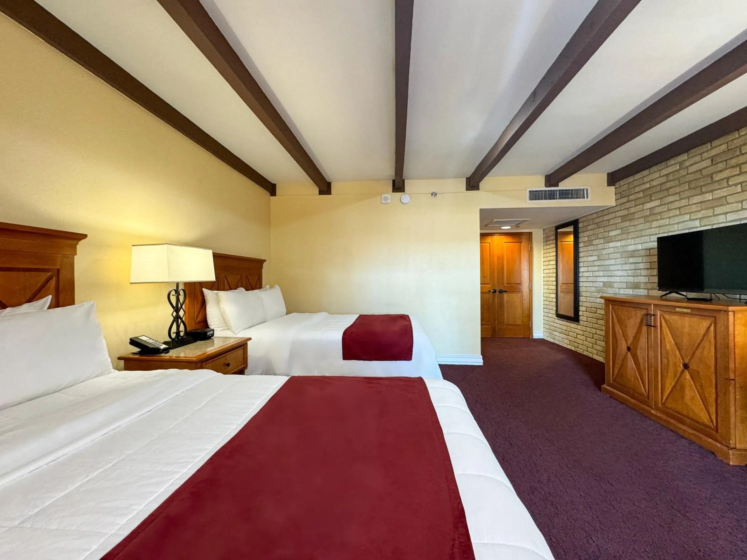 Bed in La Posada Hotel