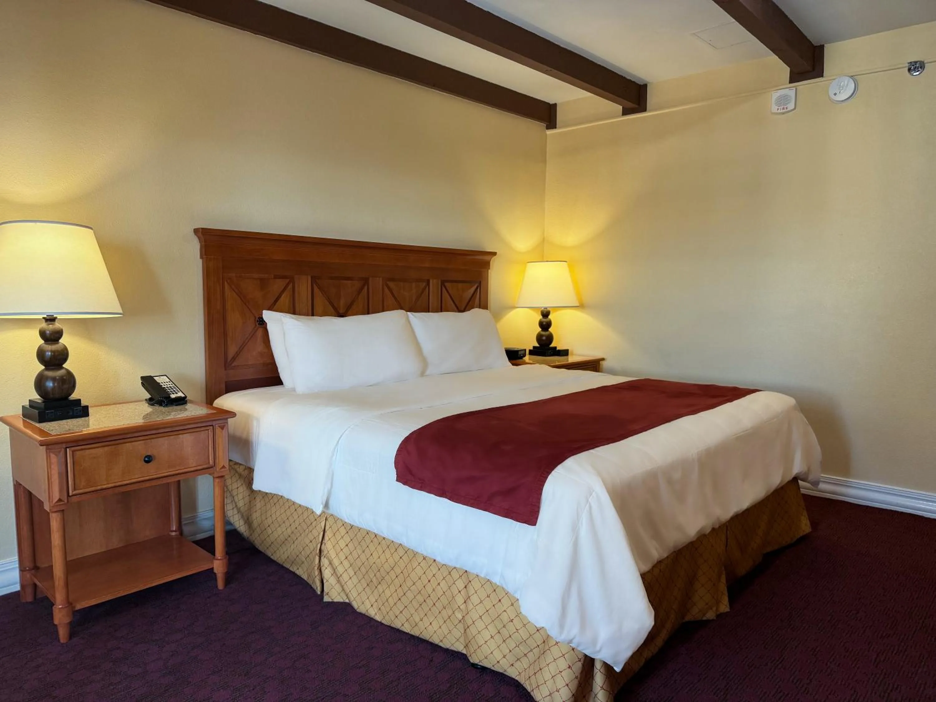 Bed in La Posada Hotel