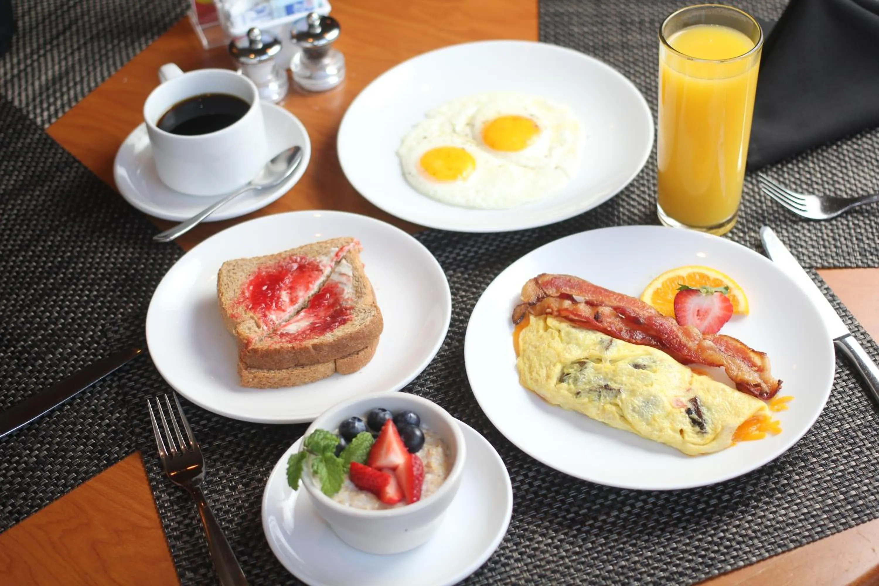 Restaurant/places to eat in La Posada Hotel