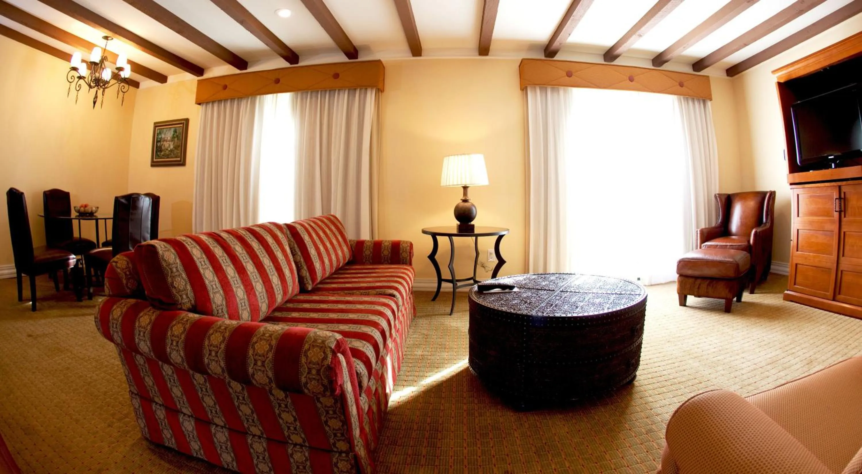 TV and multimedia in La Posada Hotel