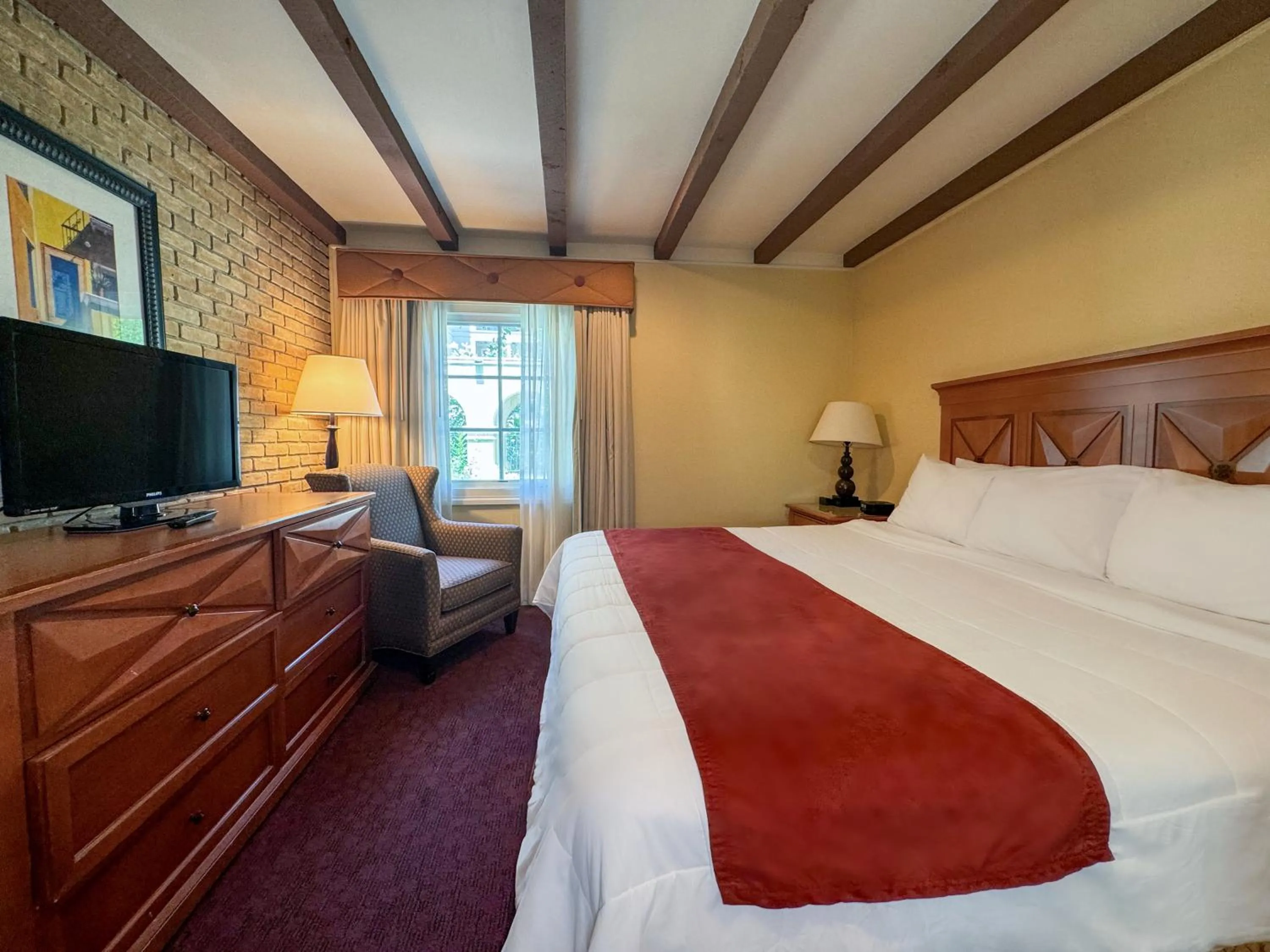 Bed in La Posada Hotel