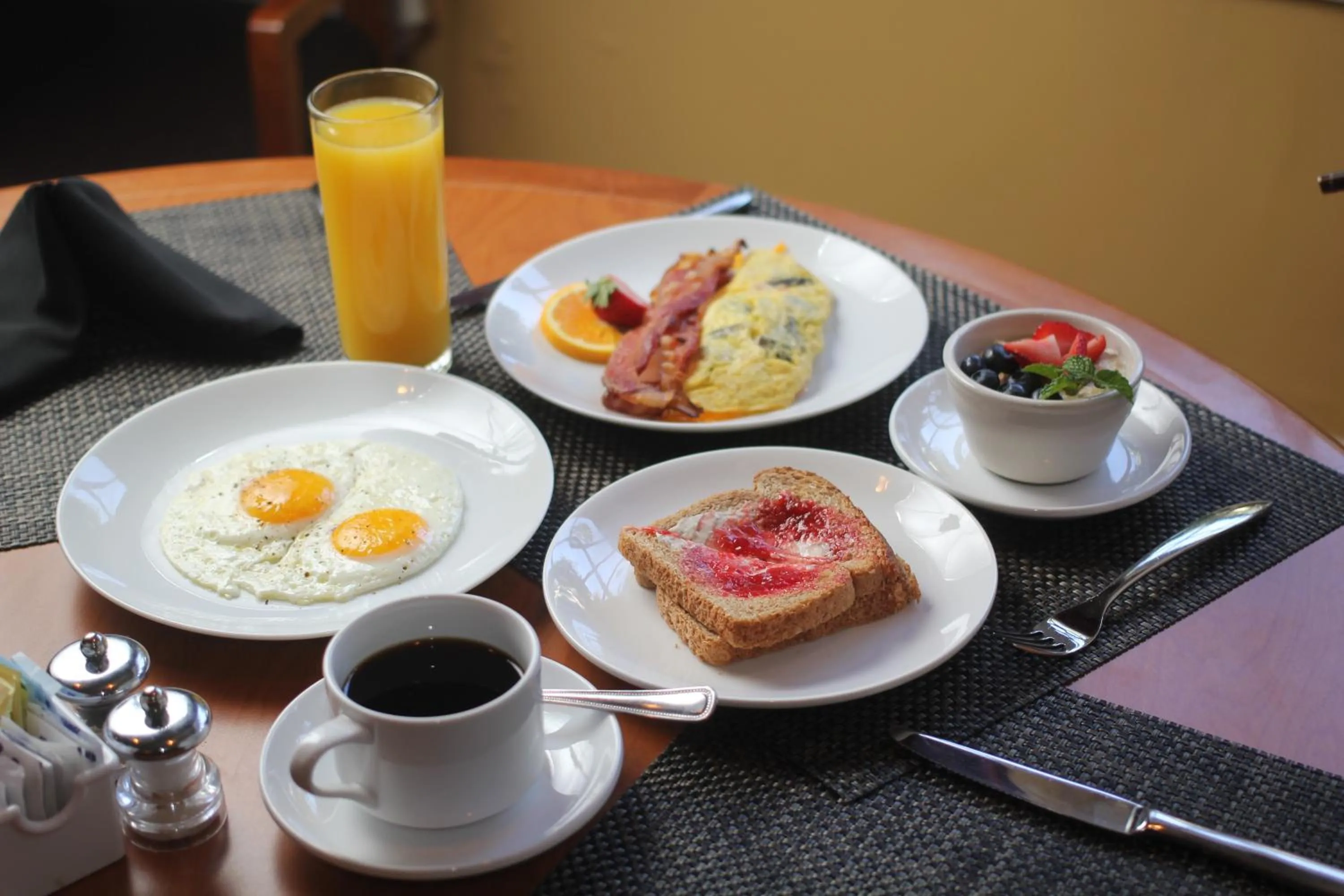 Restaurant/places to eat in La Posada Hotel