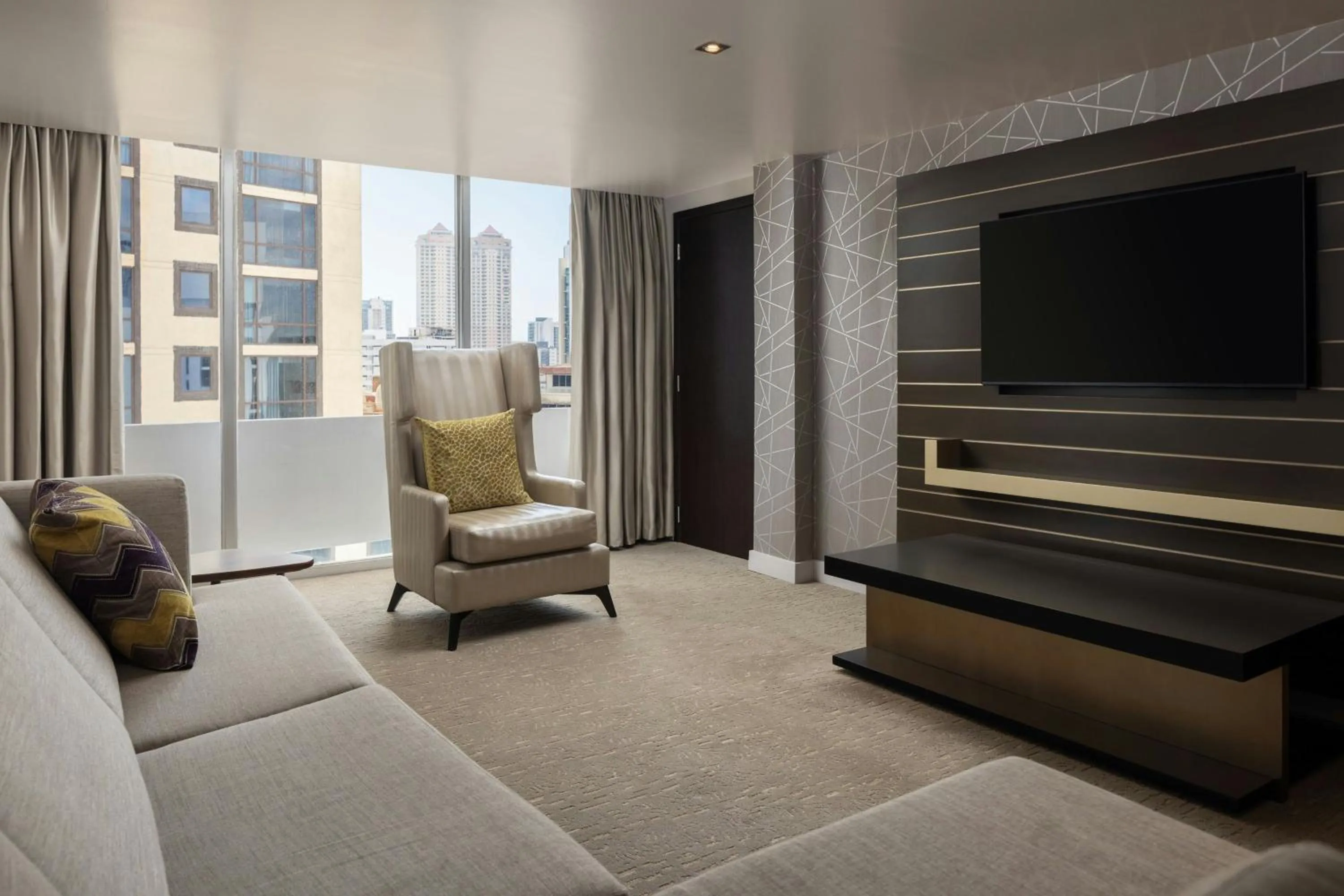 Living room in Renaissance Panama City Hotel