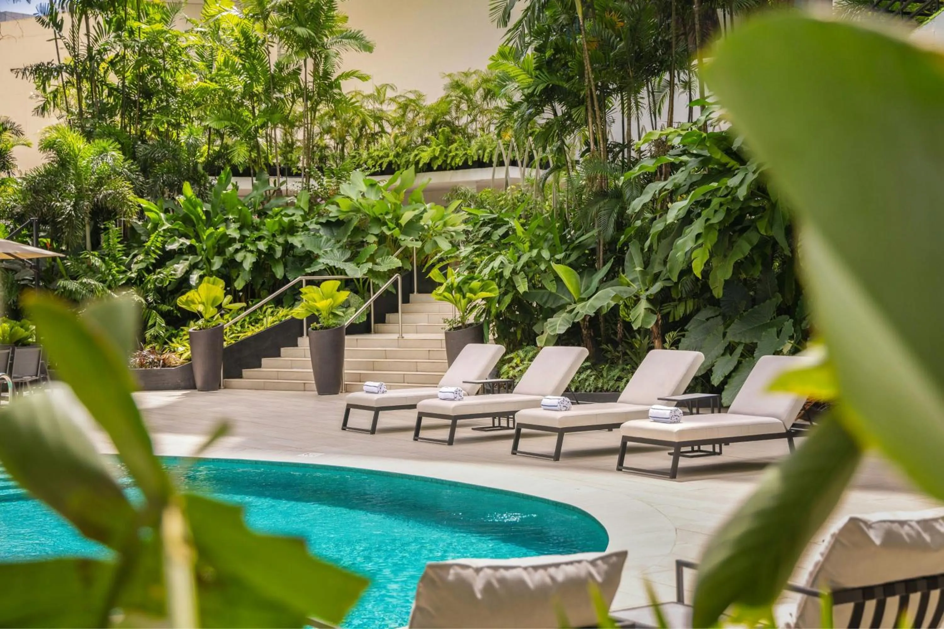 Swimming pool in Renaissance Panama City Hotel