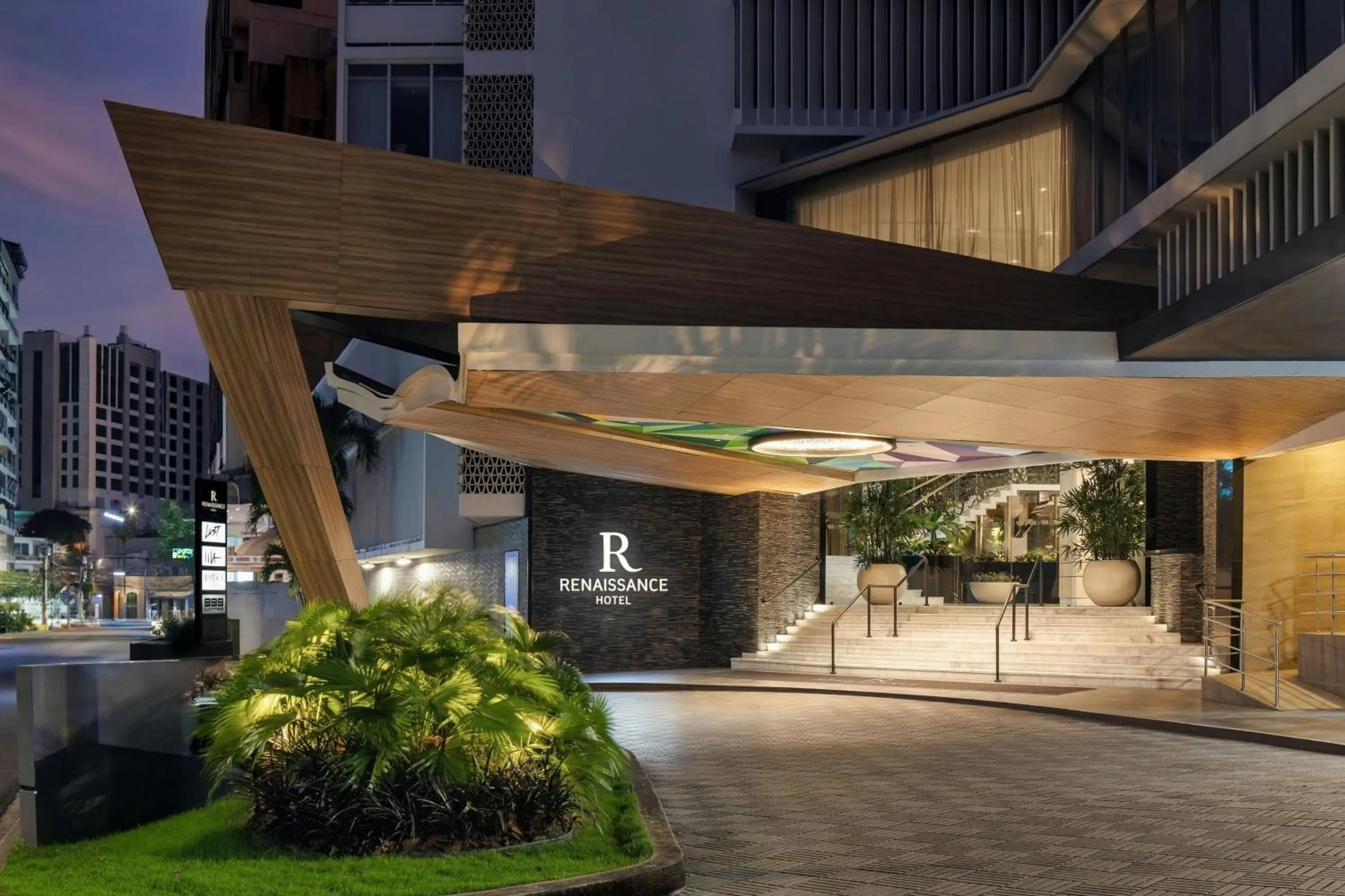 Lobby or reception in Renaissance Panama City Hotel