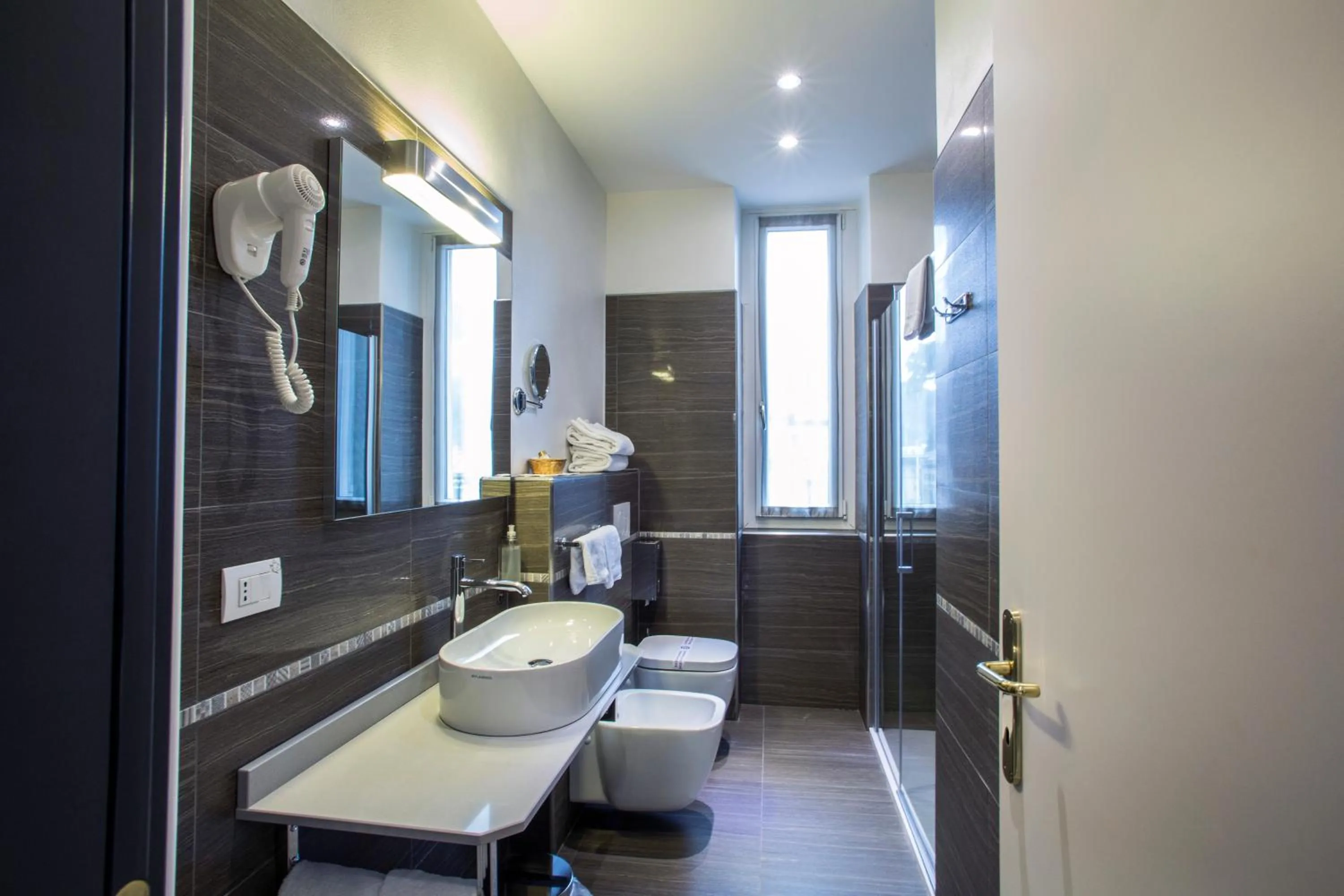 Shower in Hotel Ristorante Eurossola