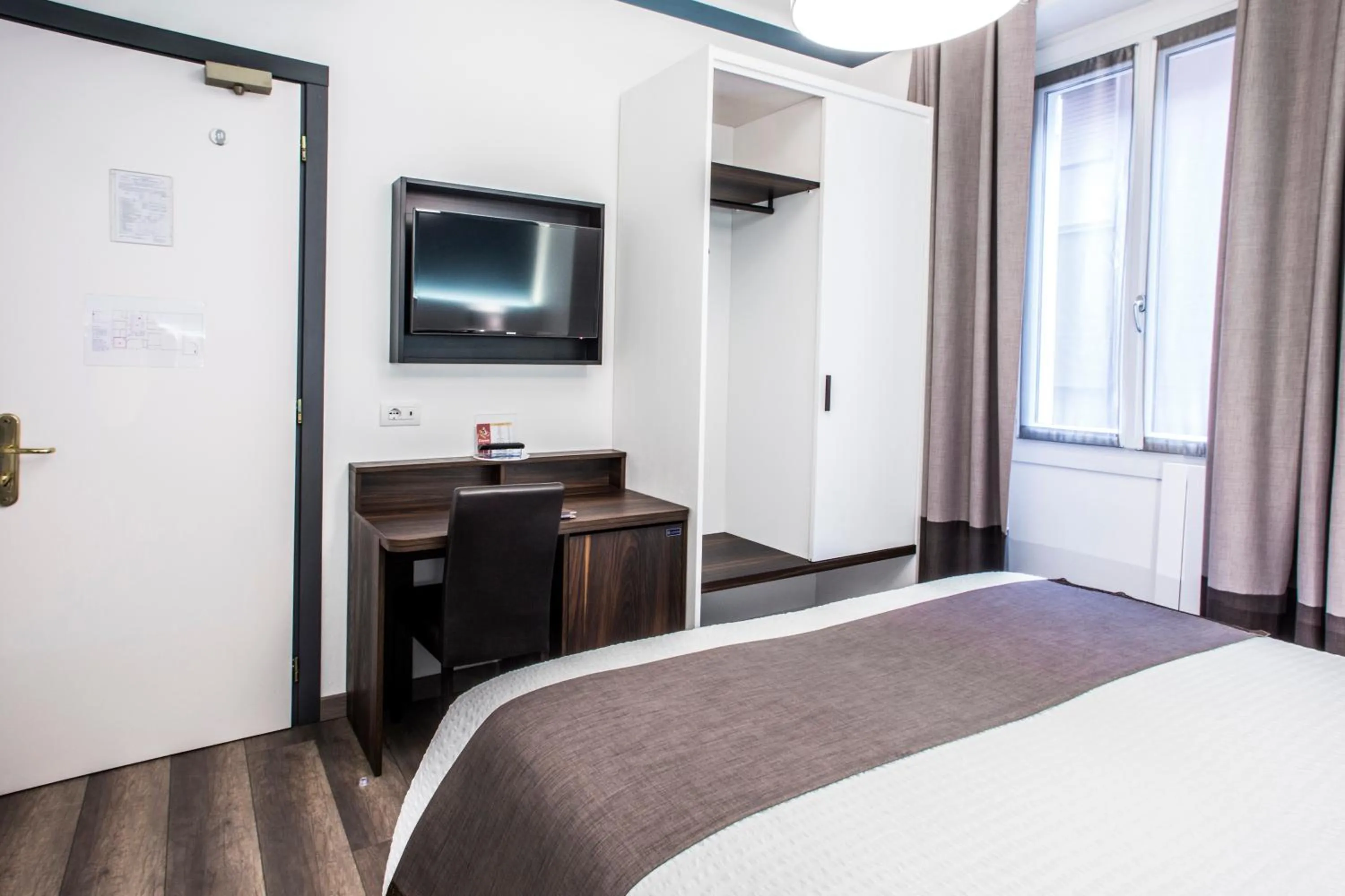 Bed in Hotel Ristorante Eurossola