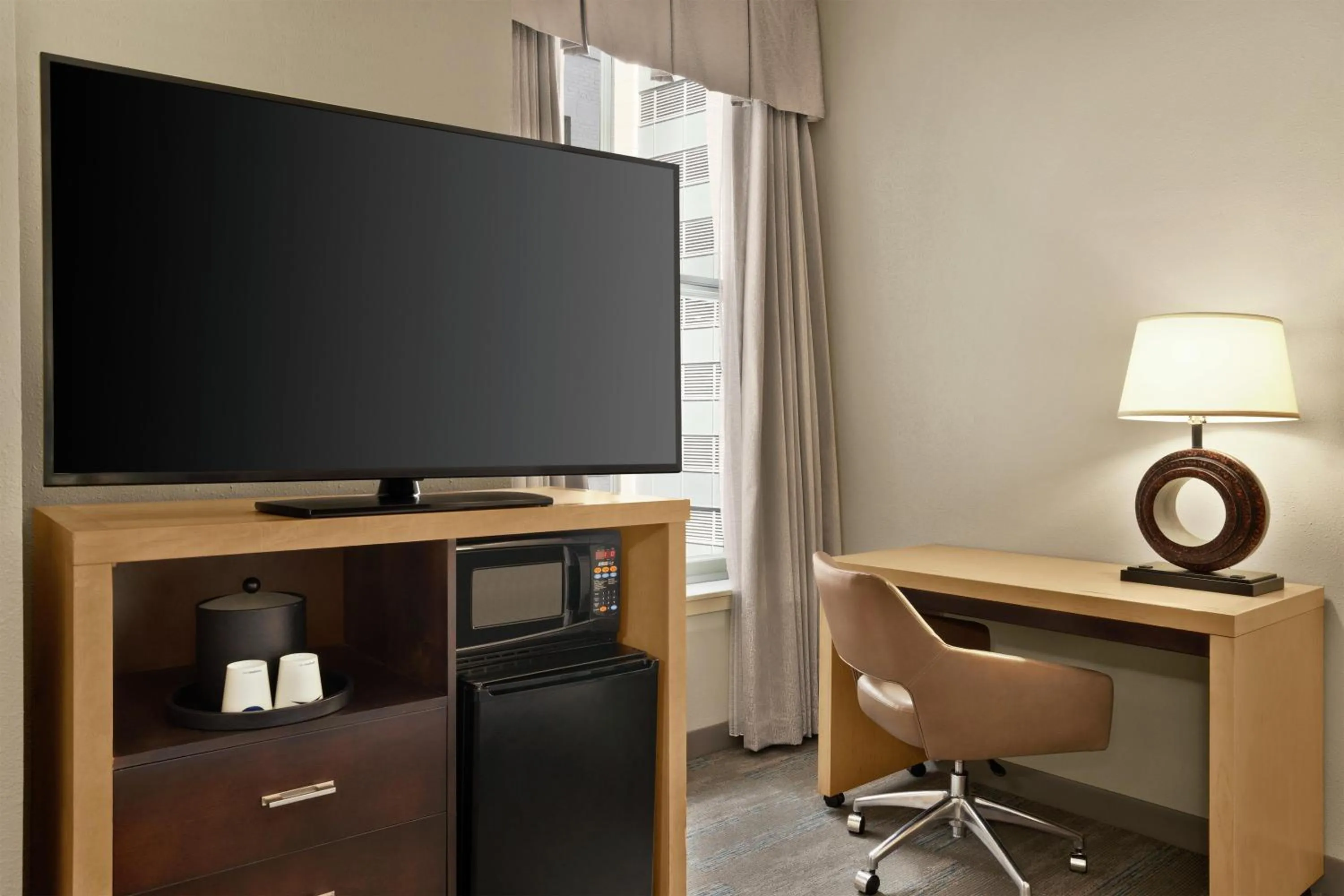 Bedroom in Hampton Inn & Suites New Orleans Downtown French Quarter Area