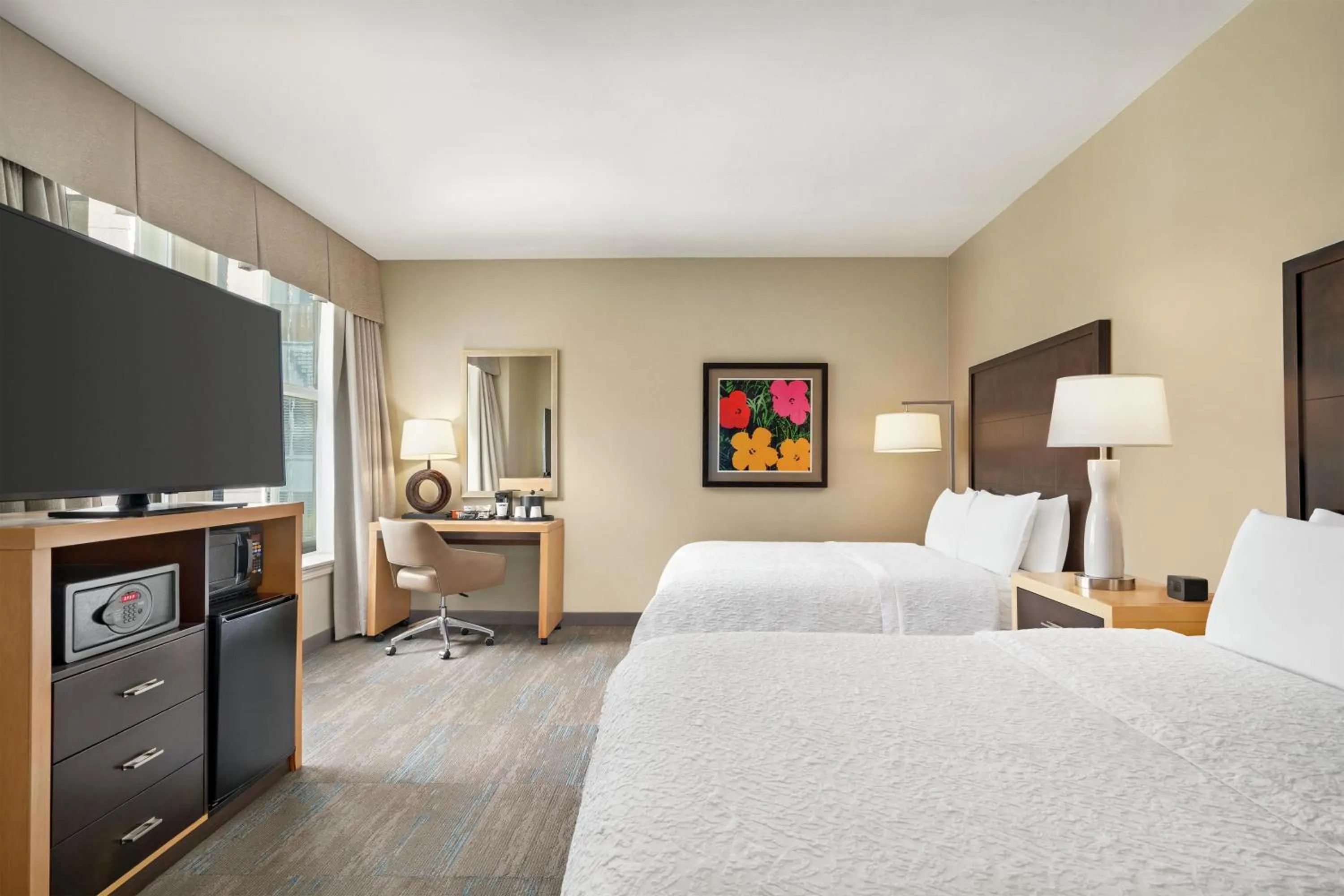 Bedroom, Bed in Hampton Inn & Suites New Orleans Downtown French Quarter Area