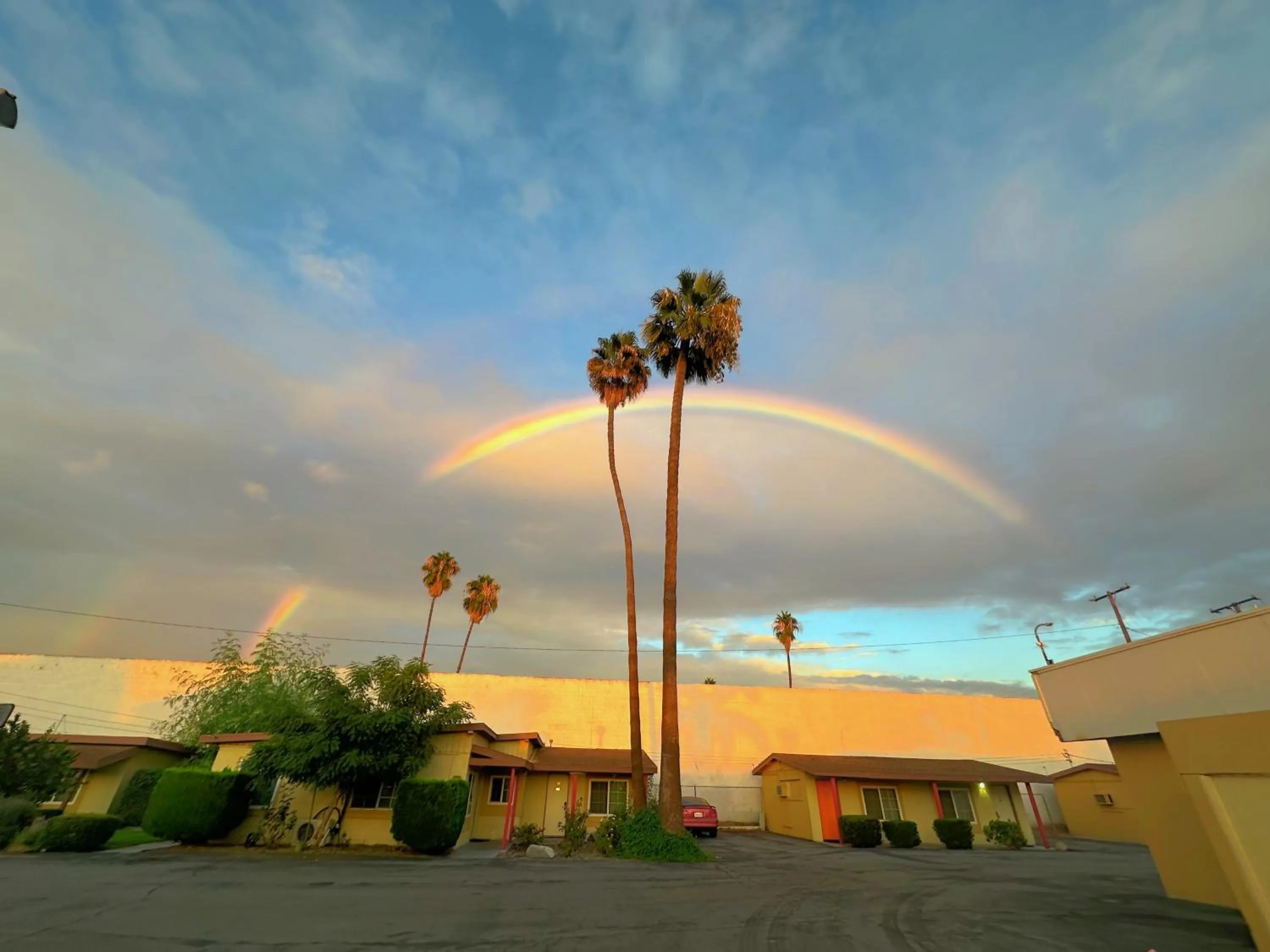 Day in Royal Inn and Suites