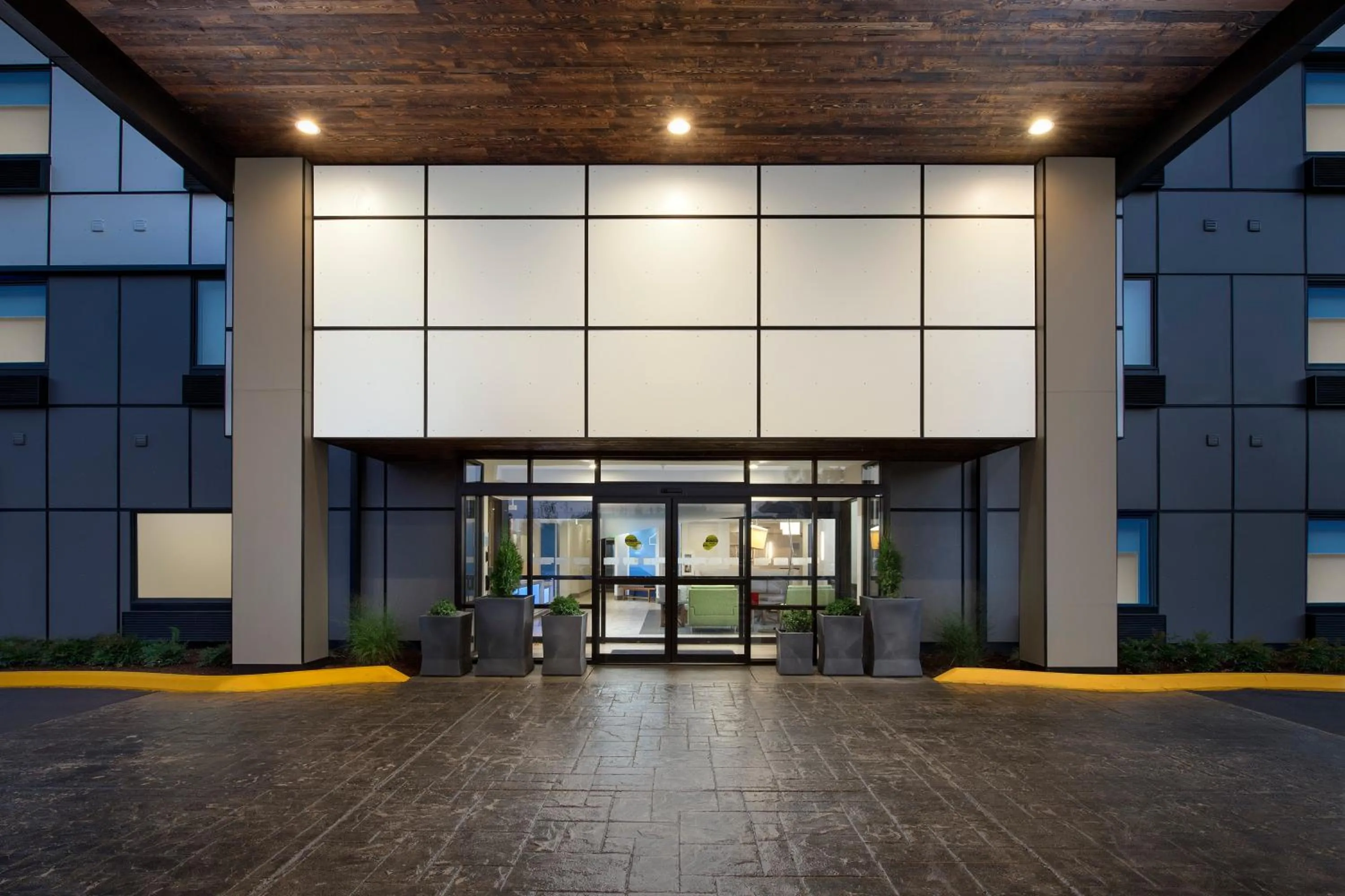 Property building in Holiday Inn Express Puyallup by IHG