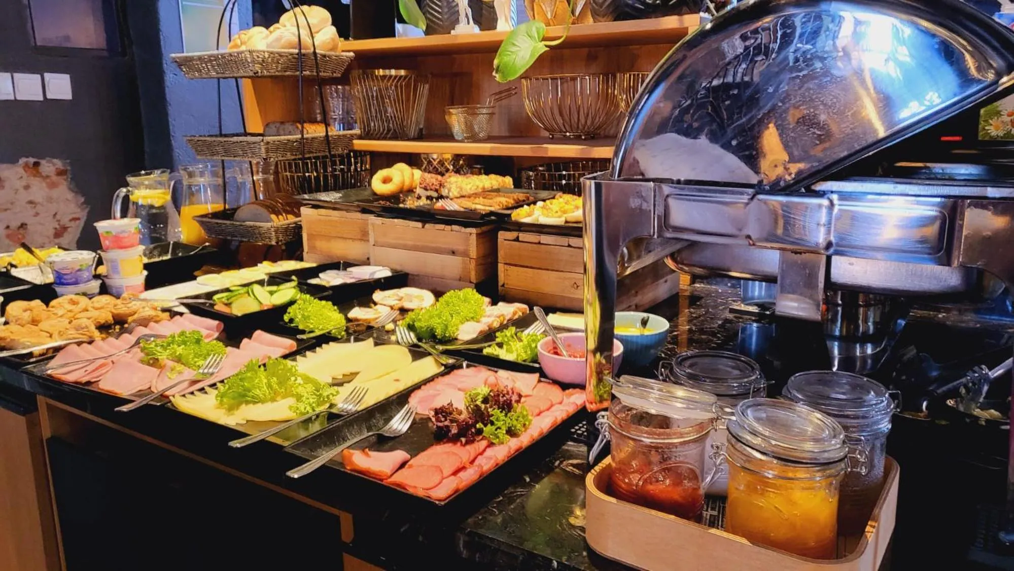 Restaurant/places to eat in Pensjonat Retro