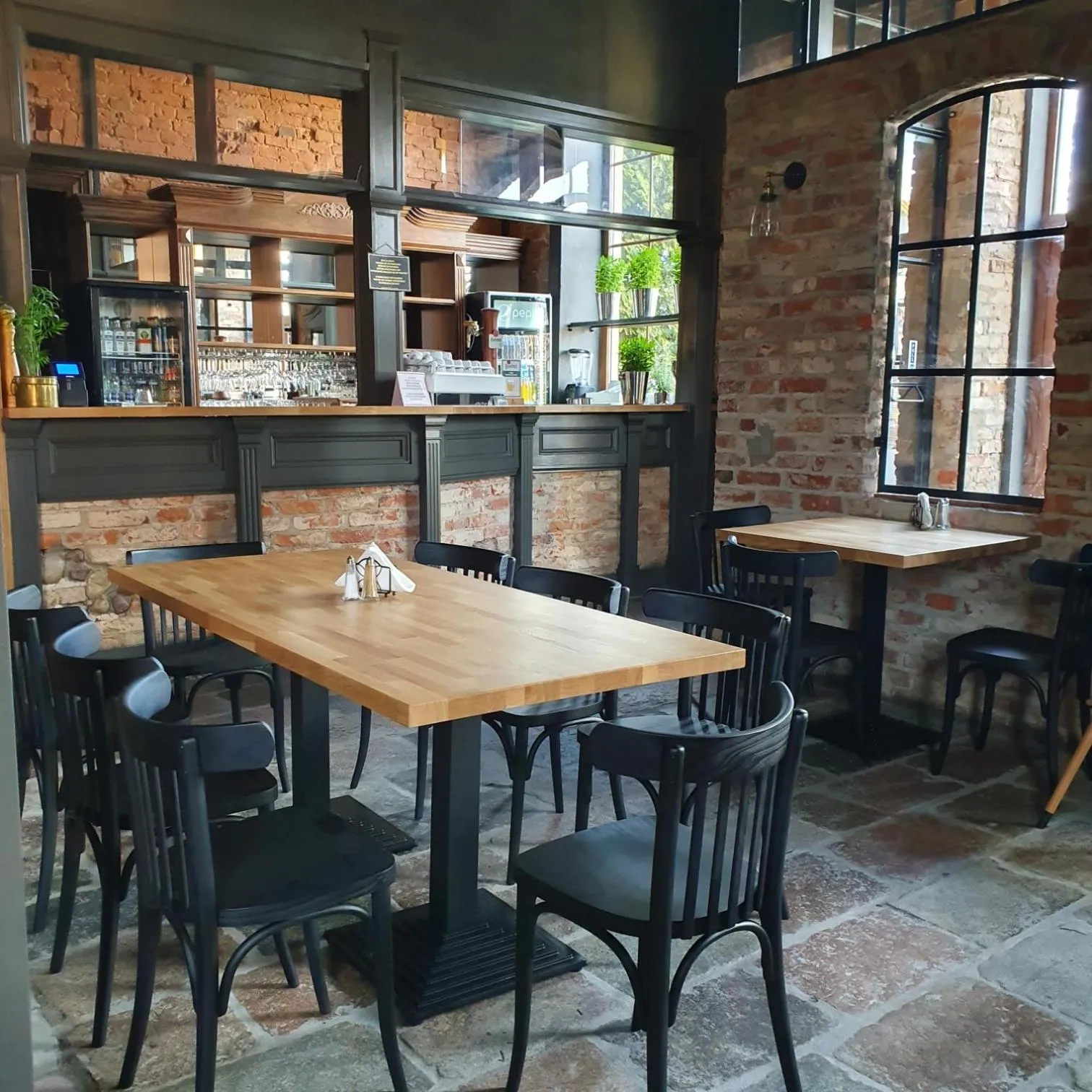 Restaurant/places to eat in Pensjonat Retro