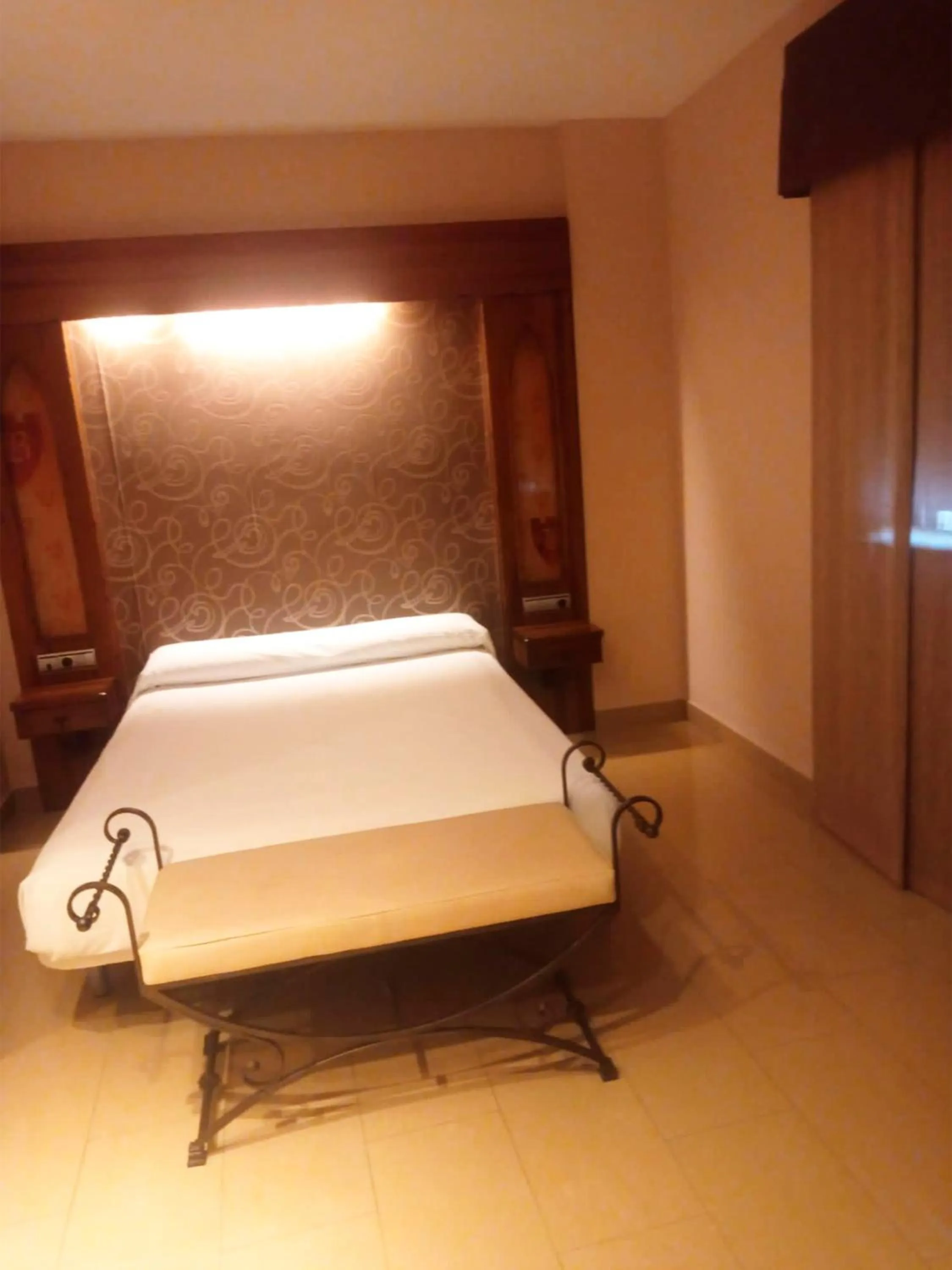 Bed in Hotel La Brasa