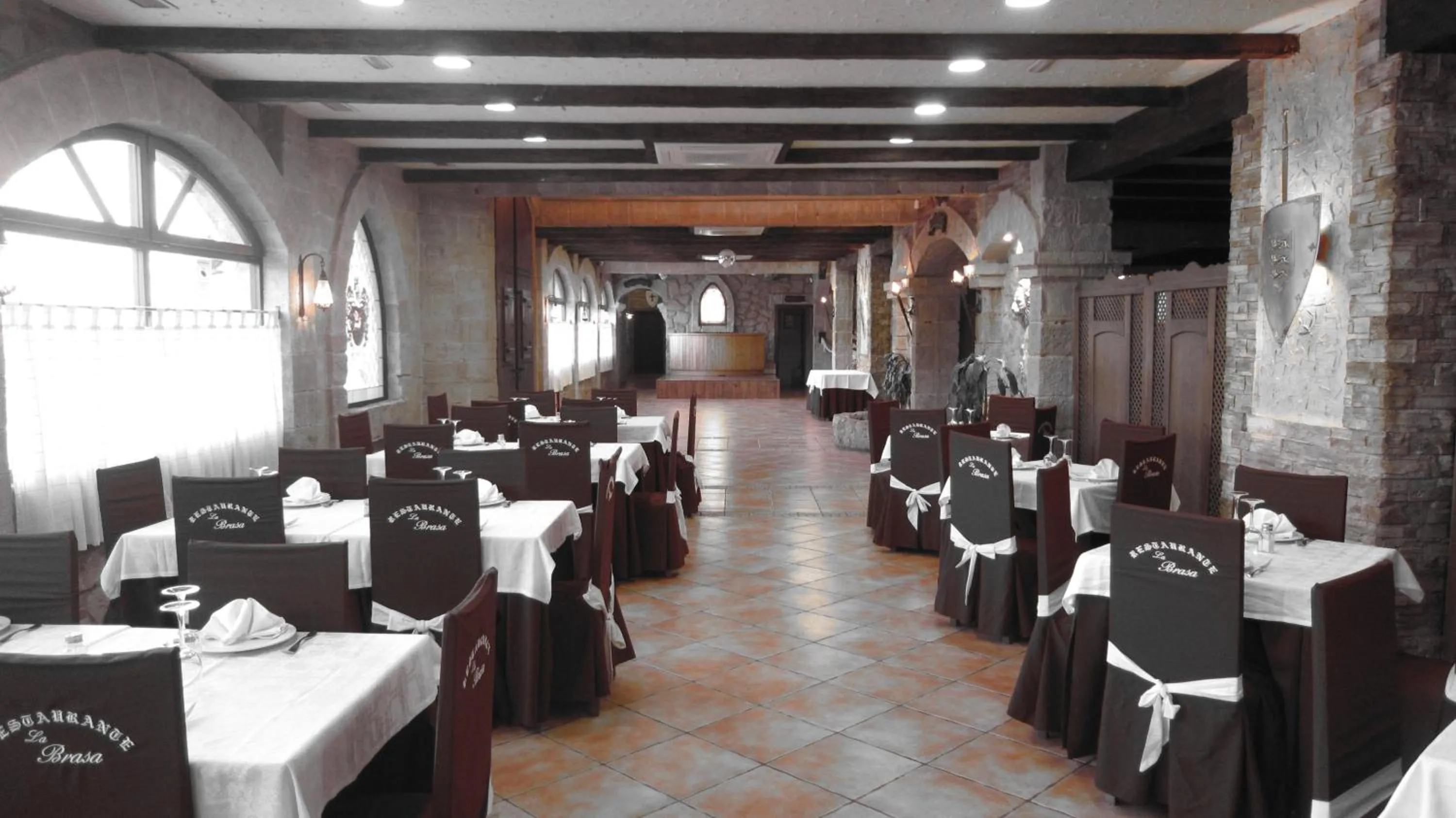 Restaurant/places to eat in Hotel La Brasa