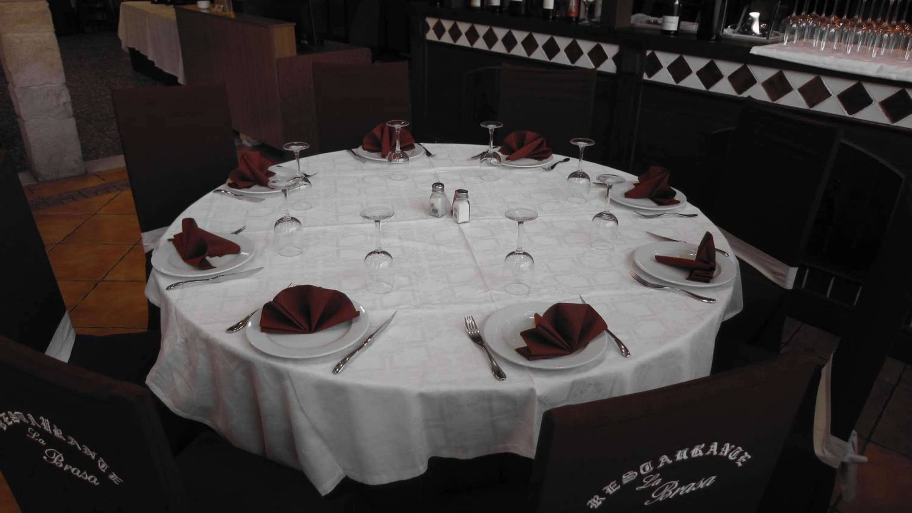 Restaurant/places to eat in Hotel La Brasa