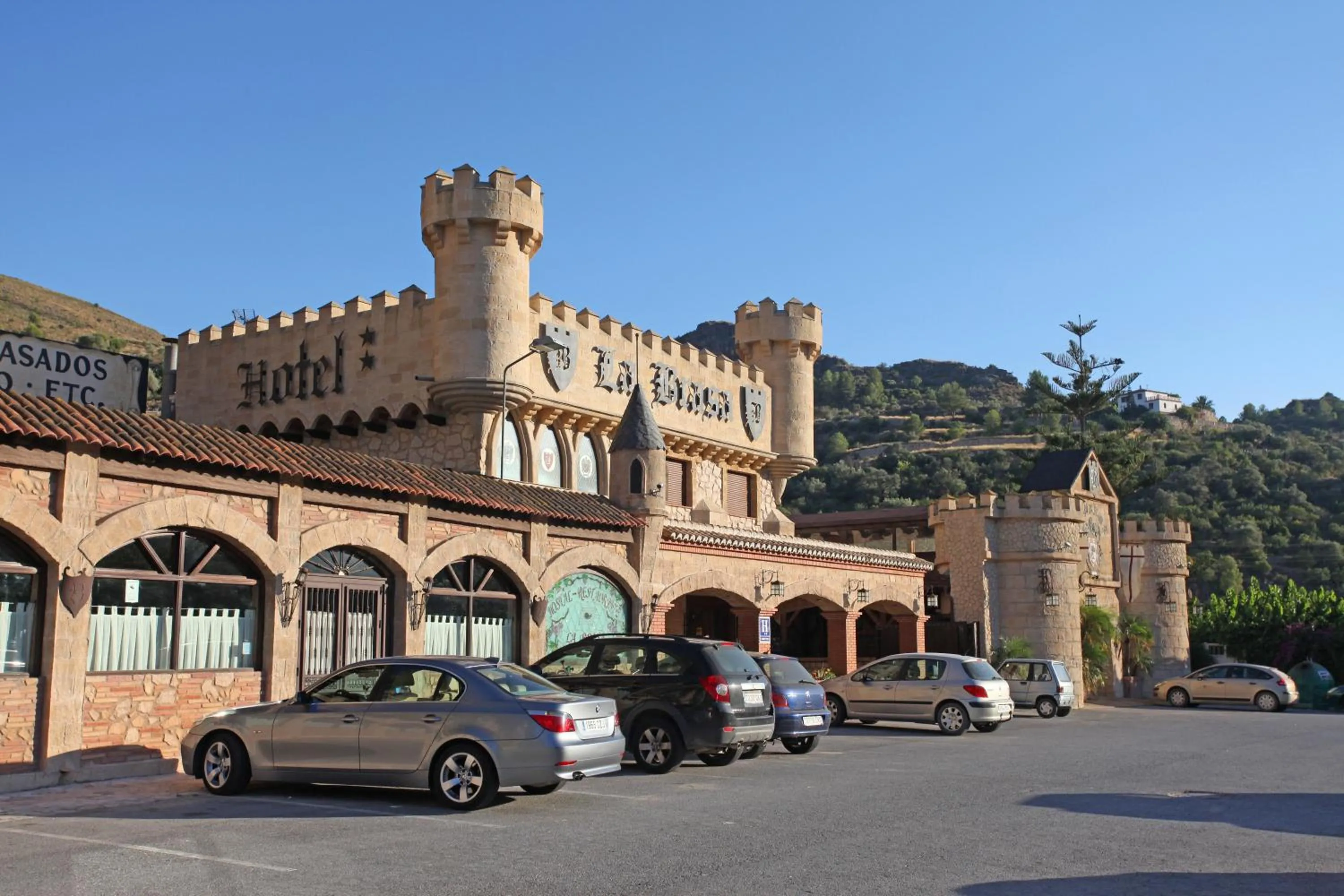 Facade/entrance in Hotel La Brasa