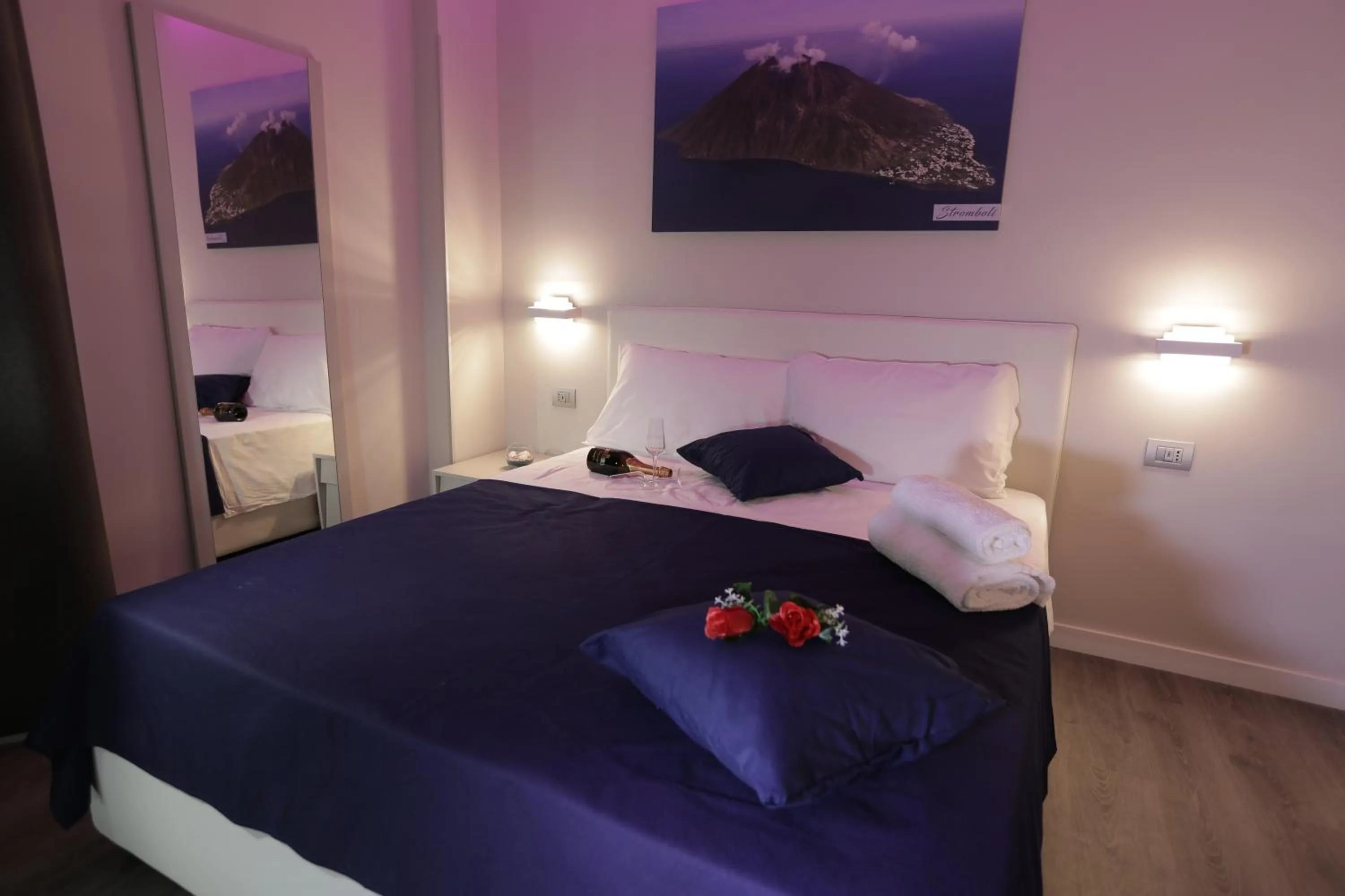 Bed in Sunset Tropea