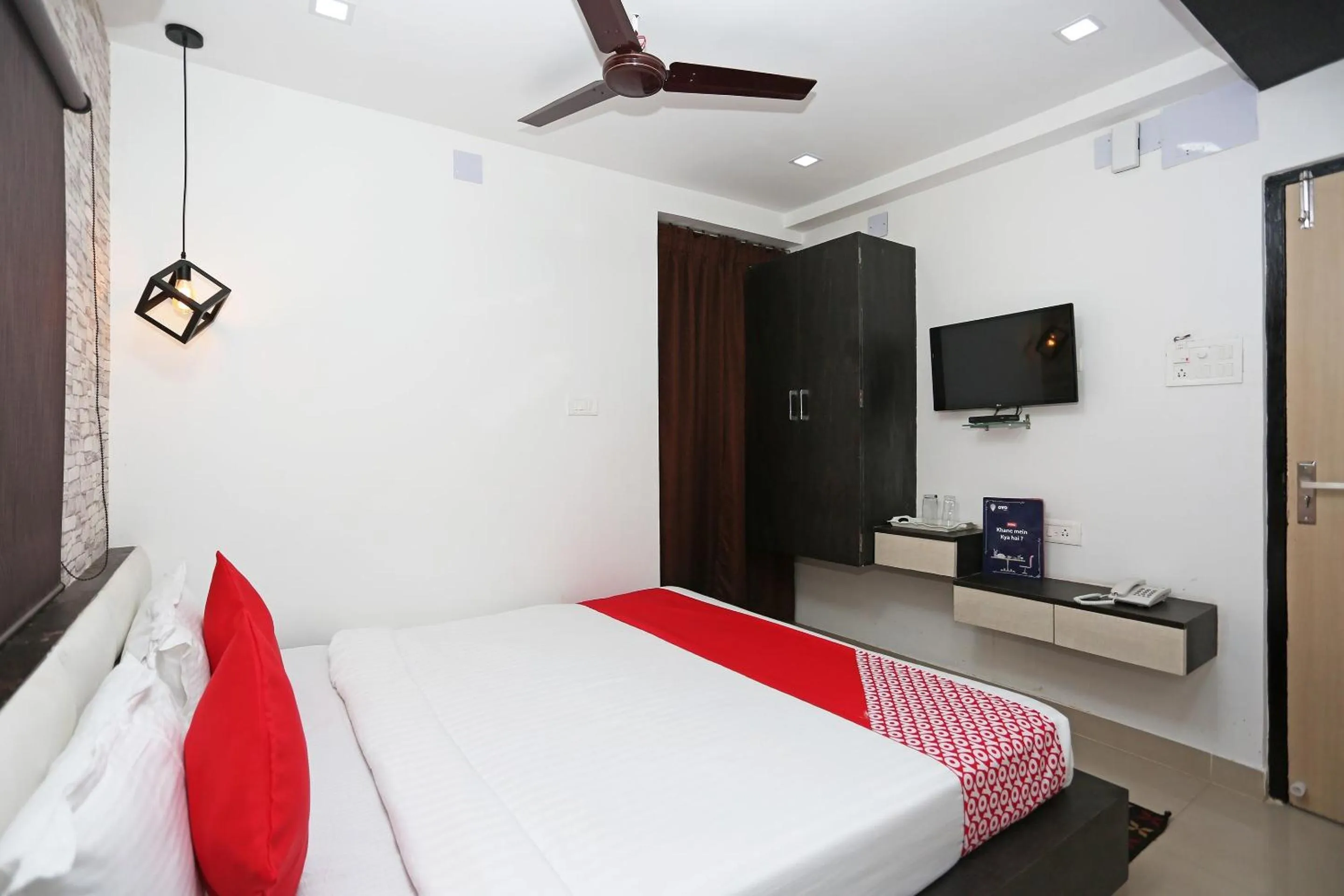 Bedroom in Super Capital O Sai Jagannath