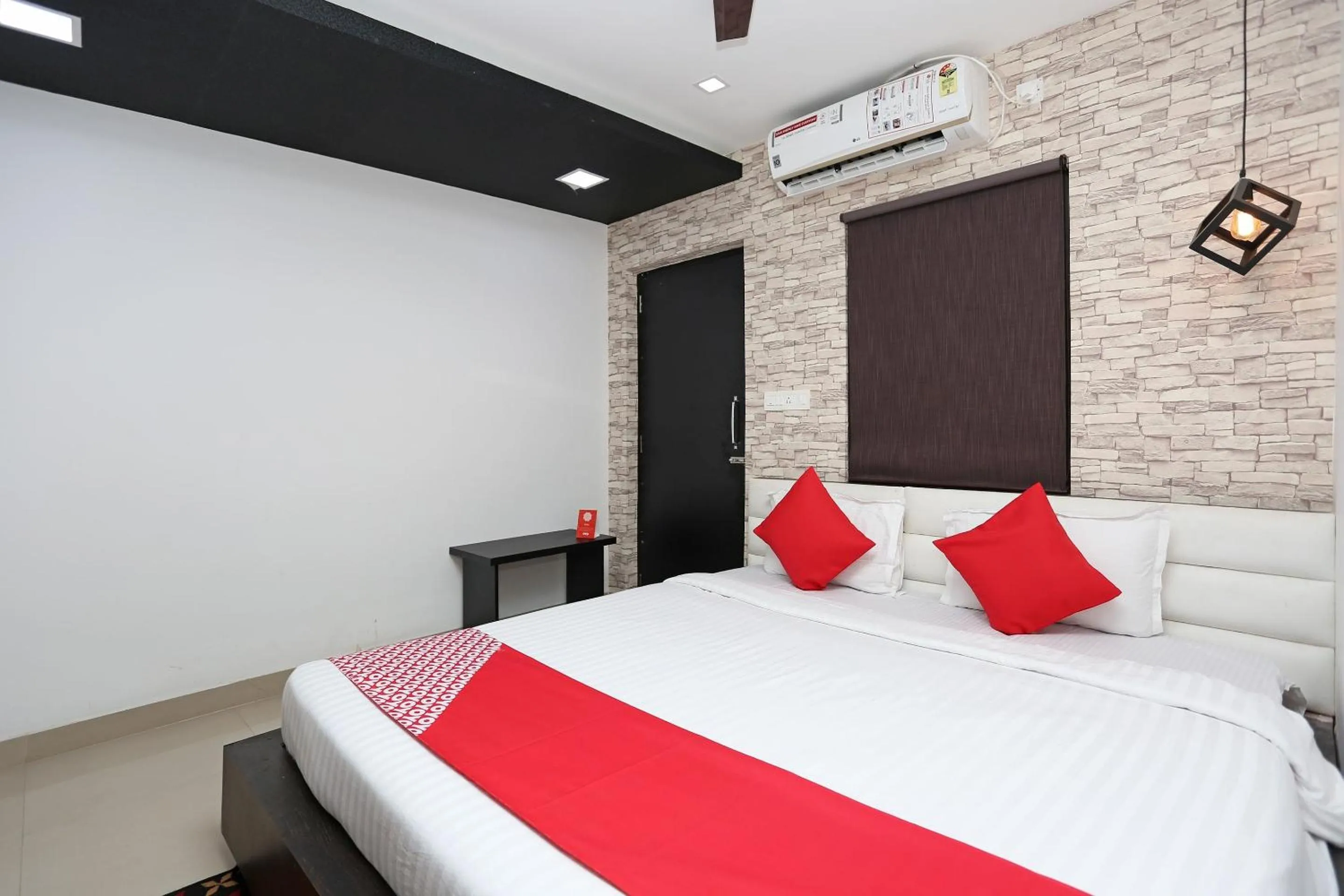 Bedroom in Super Capital O Sai Jagannath