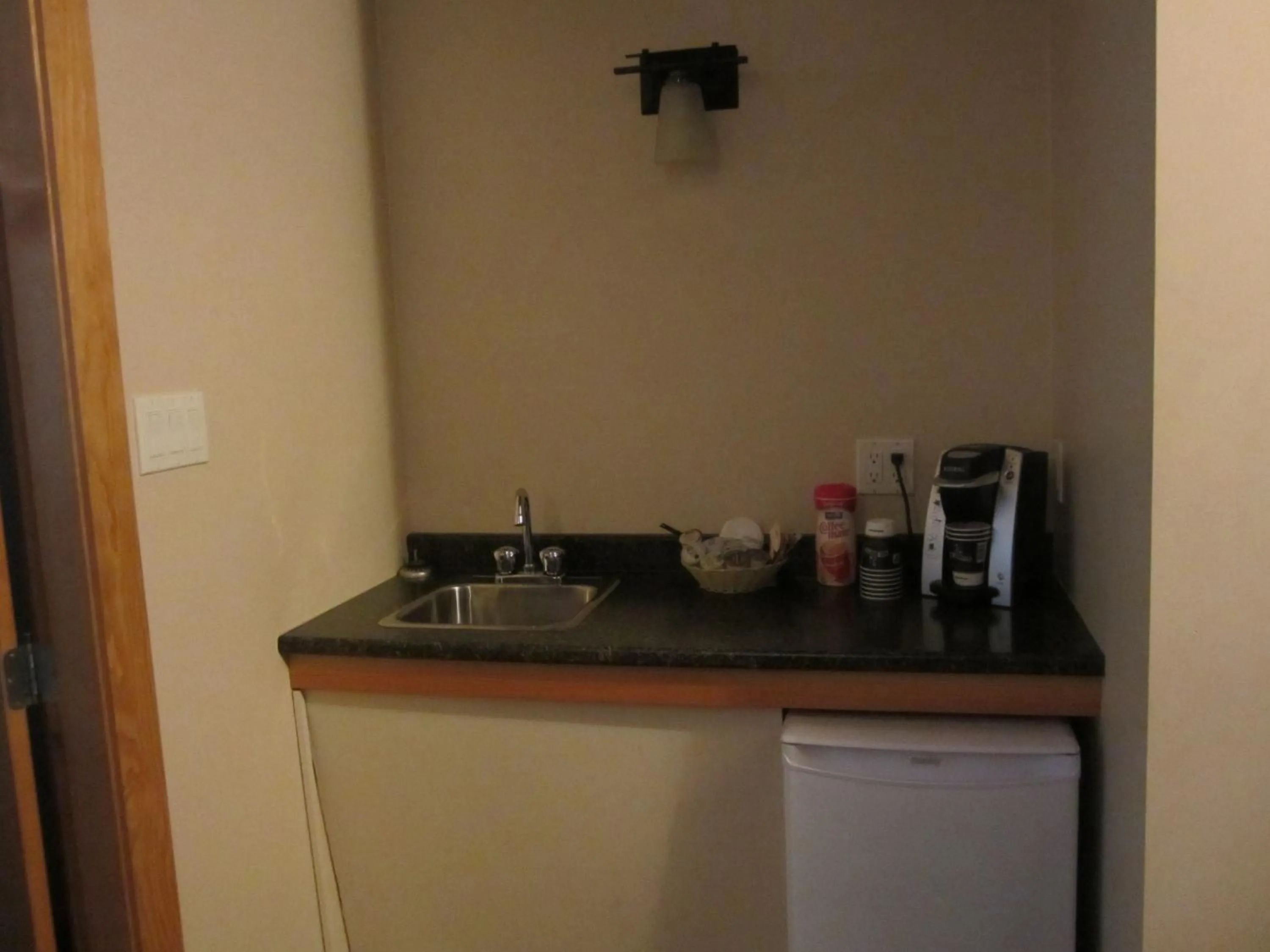 Kitchen or kitchenette in The Lodge At Skeena Landing