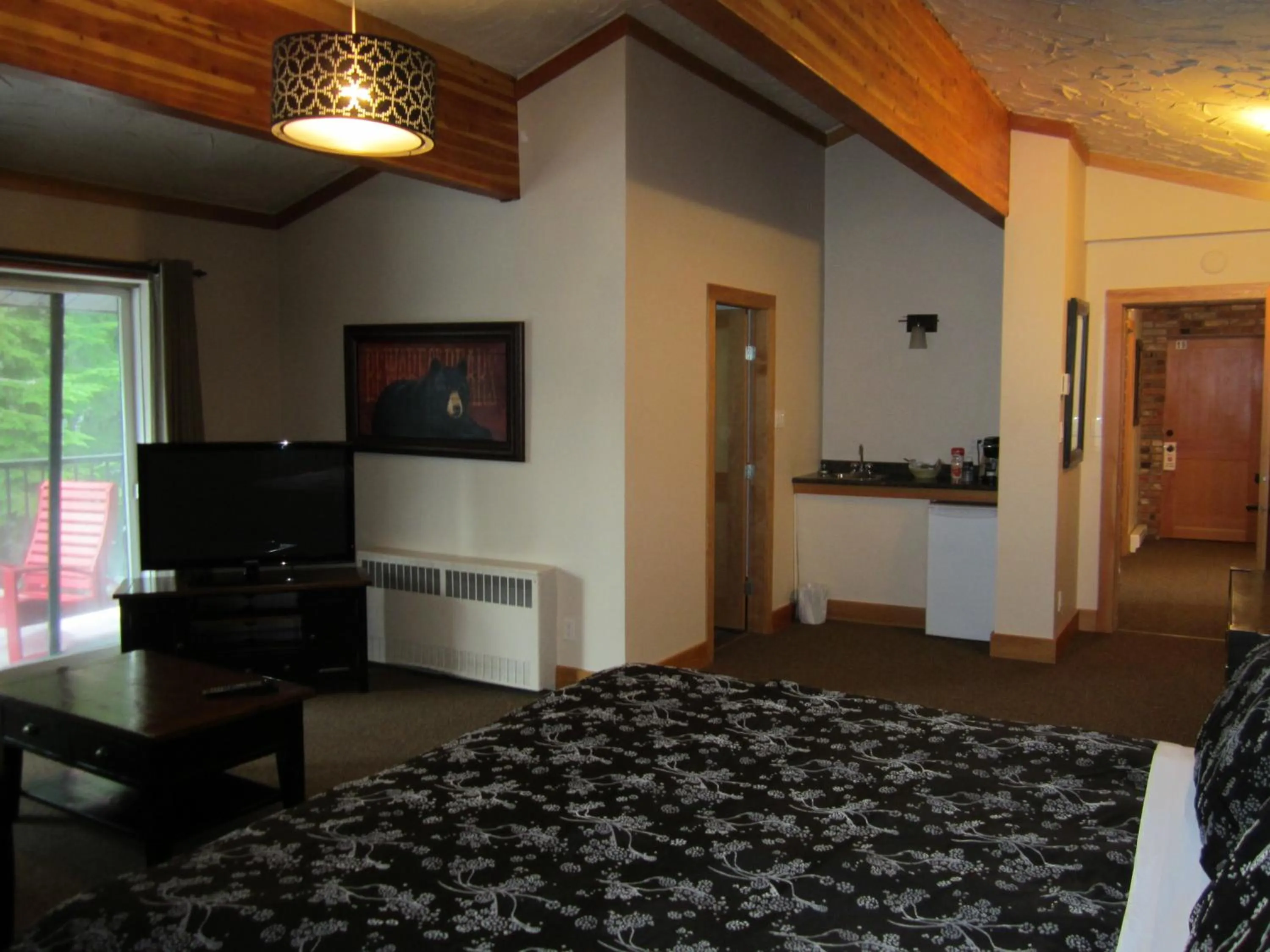 Bedroom in The Lodge At Skeena Landing