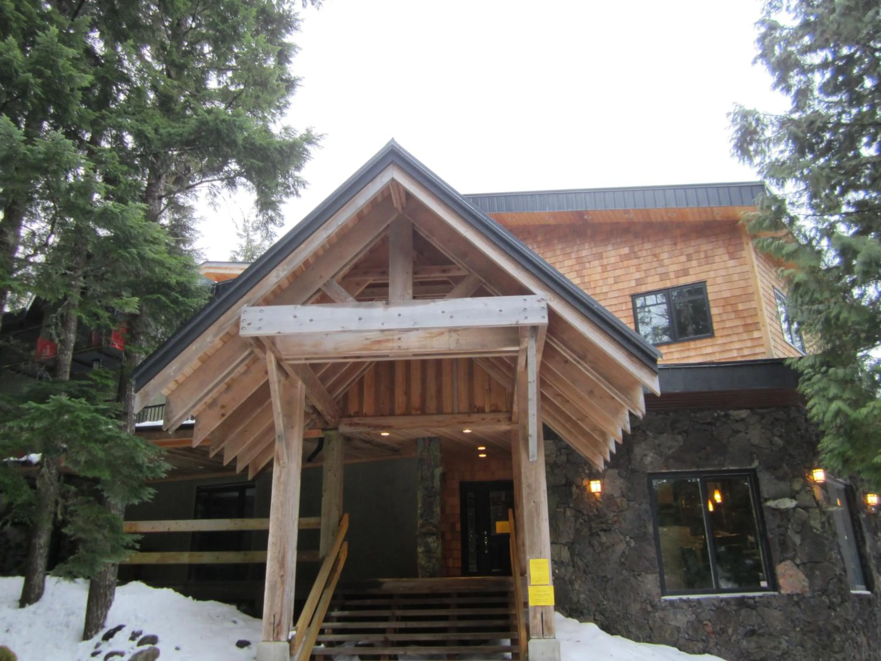 Facade/entrance in The Lodge At Skeena Landing