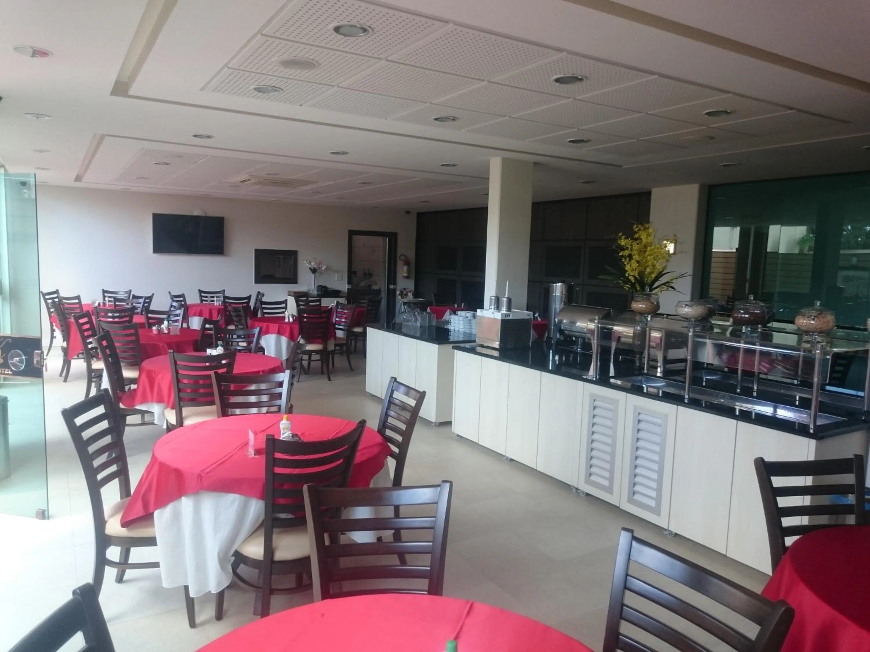 Restaurant/places to eat in King Konfort Hotel