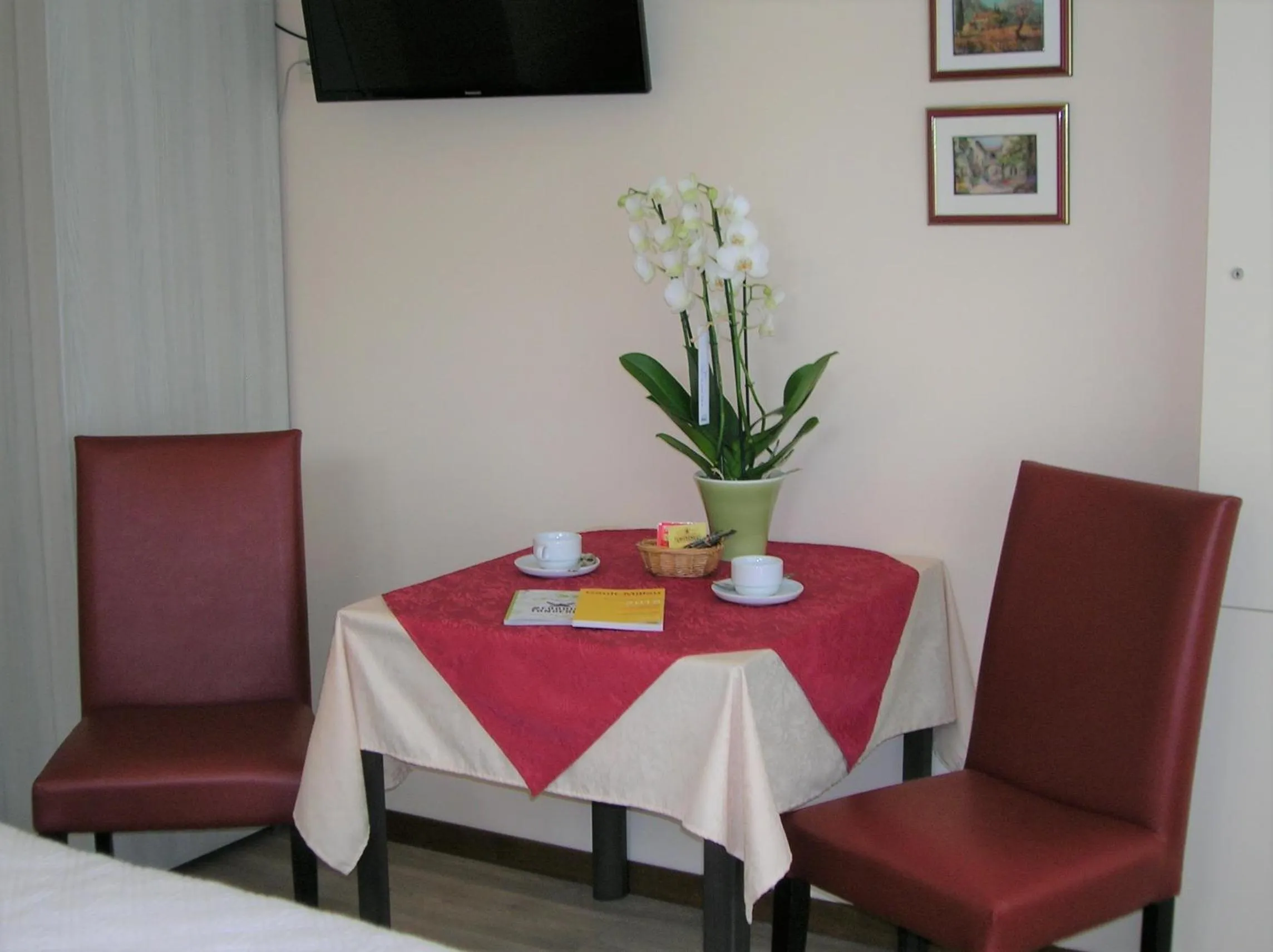 Breakfast in Liry's Home