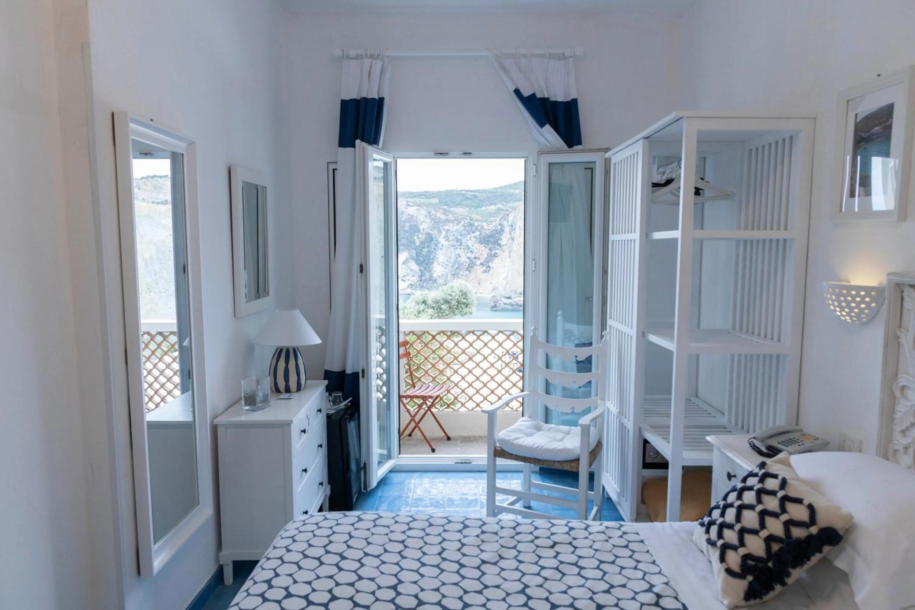 Bed in Hotel Chiaia Di Luna