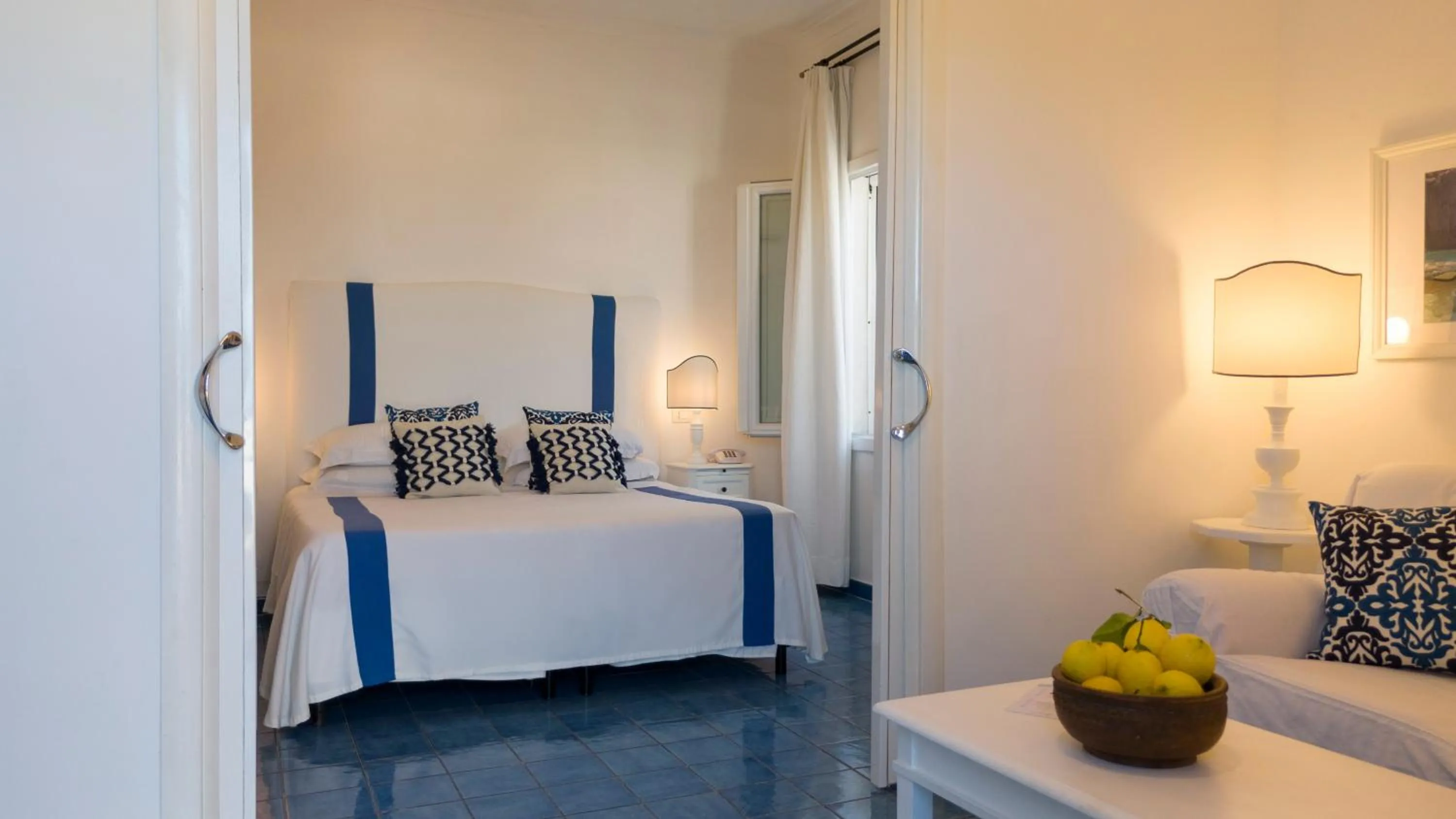 Bedroom, Bed in Hotel Chiaia Di Luna