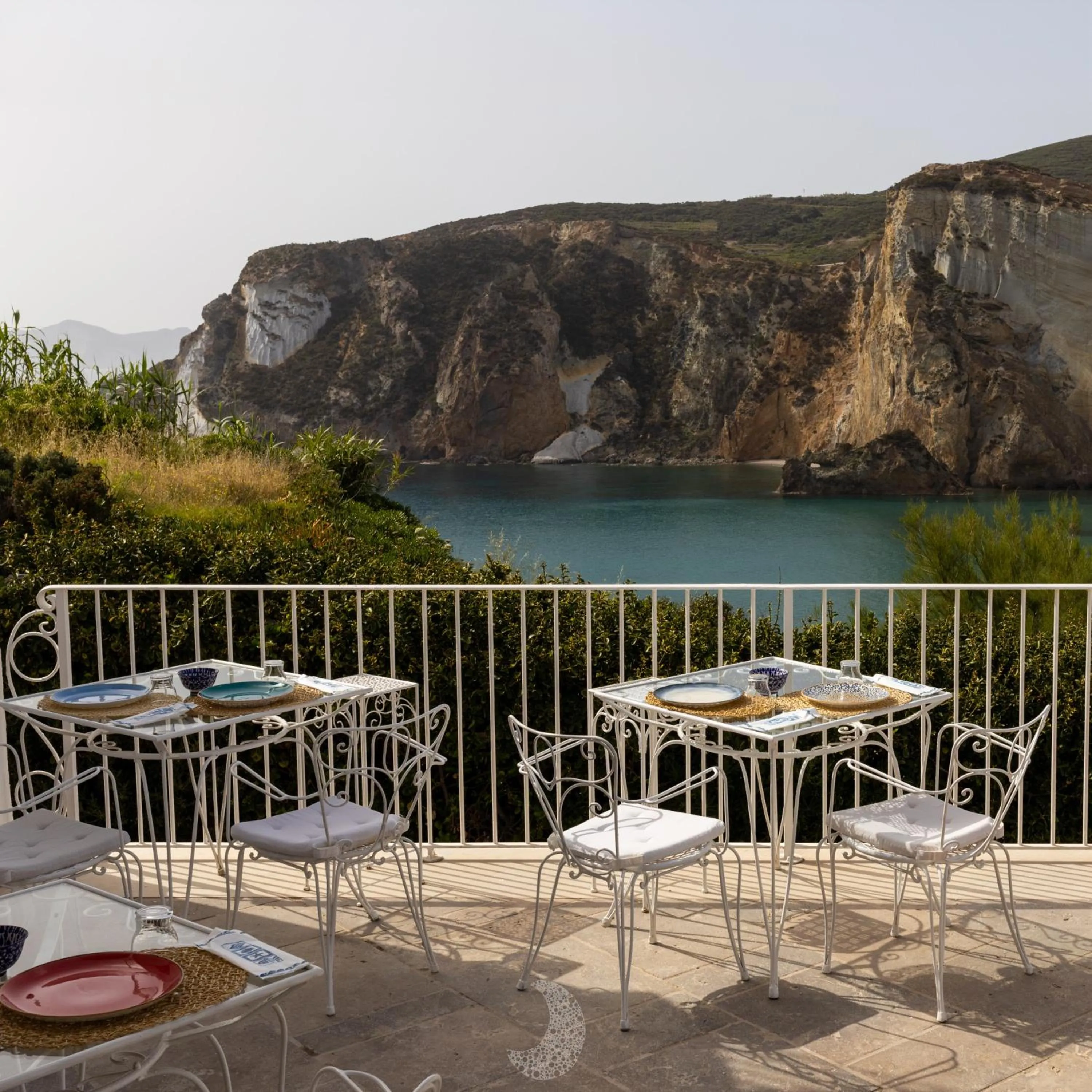 Restaurant/places to eat in Hotel Chiaia Di Luna